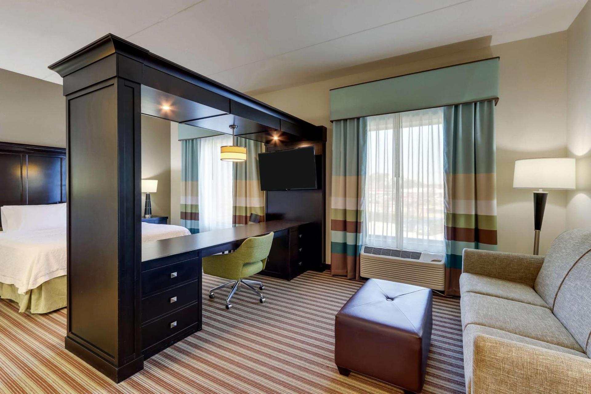 Hampton Inn and Suites Swansboro Near Camp Lejeune photo 49