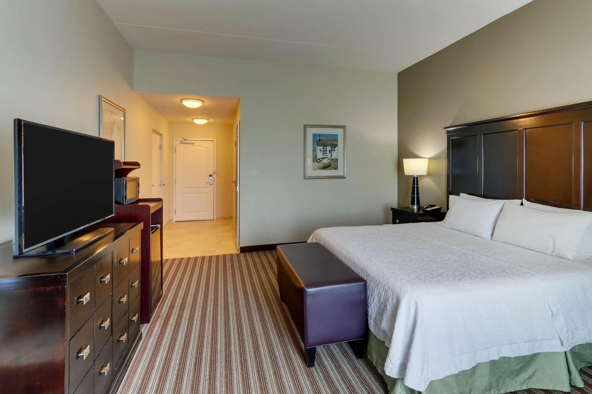 Hampton Inn and Suites Swansboro Near Camp Lejeune photo 58