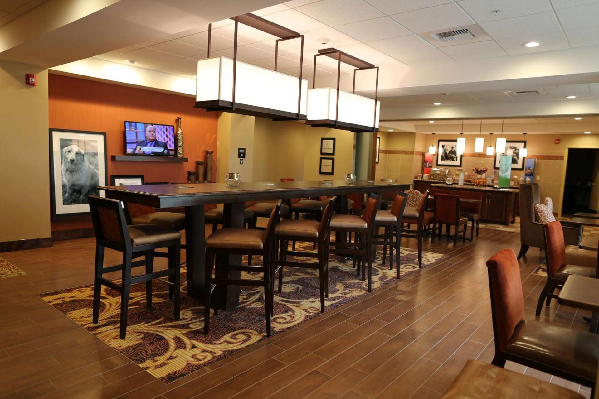 Hampton Inn Union City photo 9