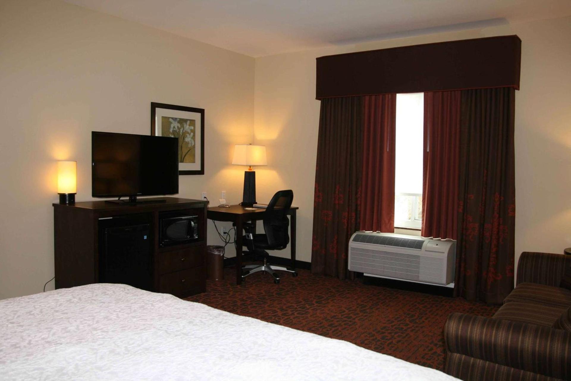 Hampton Inn Union City photo 14