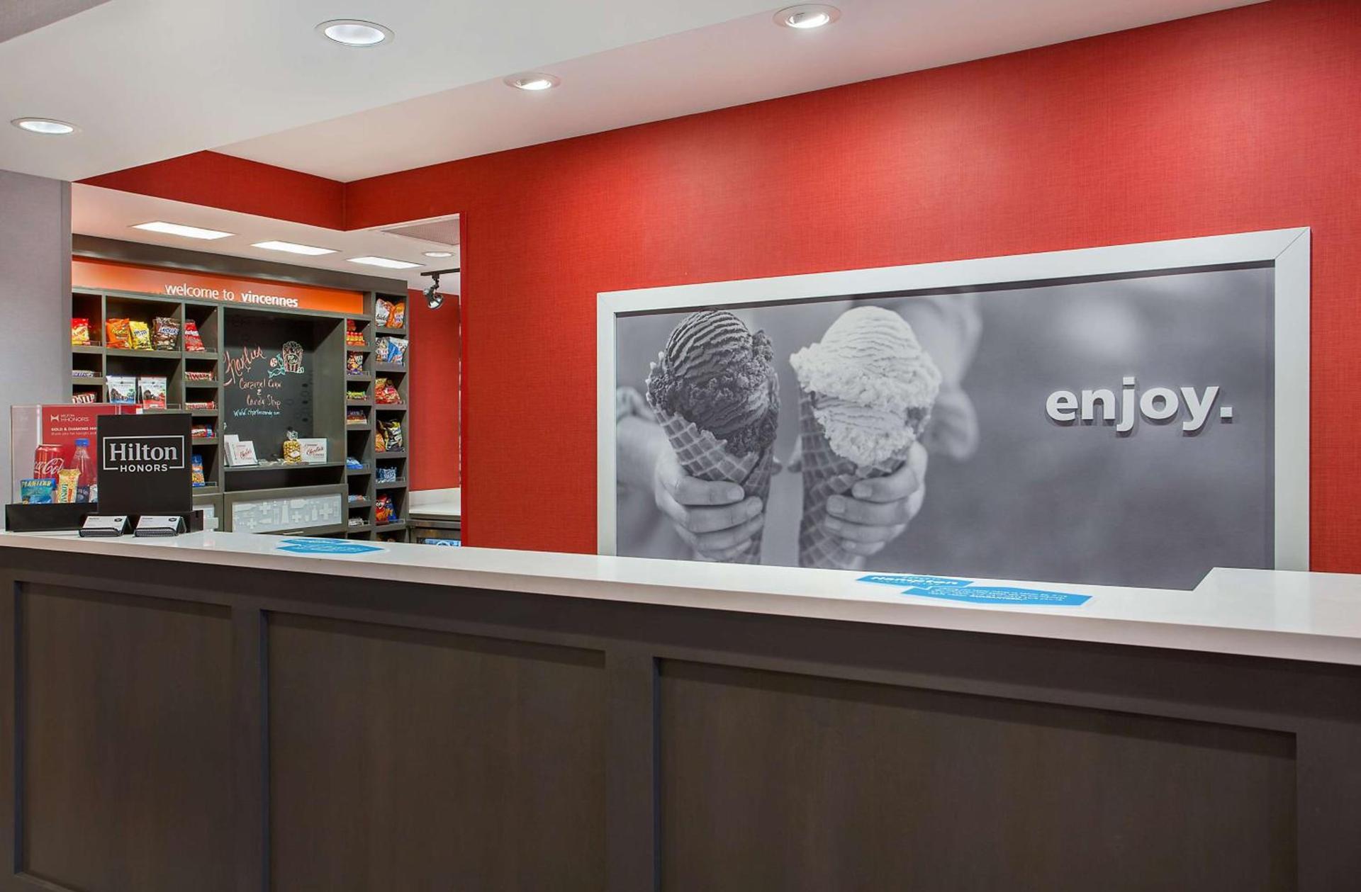 Hampton Inn Vincennes photo 5