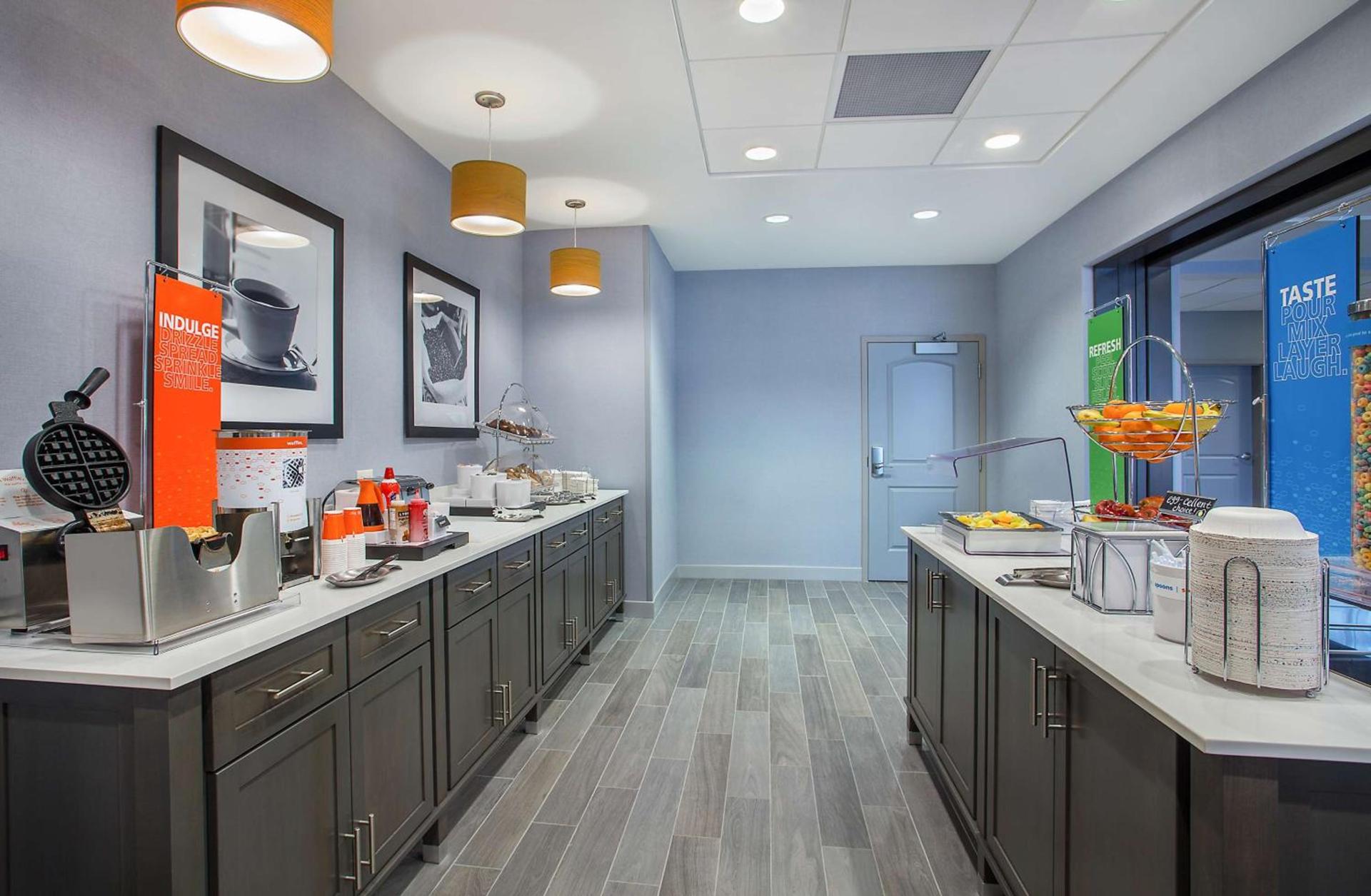 Hampton Inn Vincennes photo 10