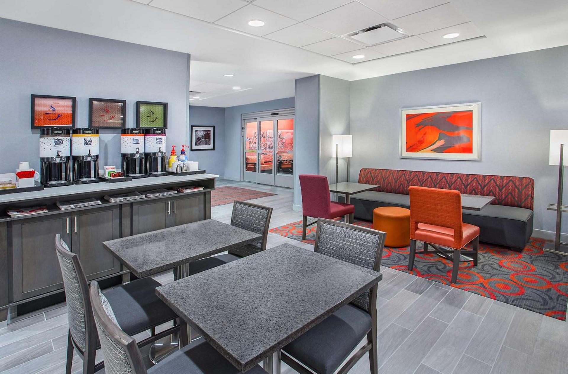 Hampton Inn Vincennes photo 11