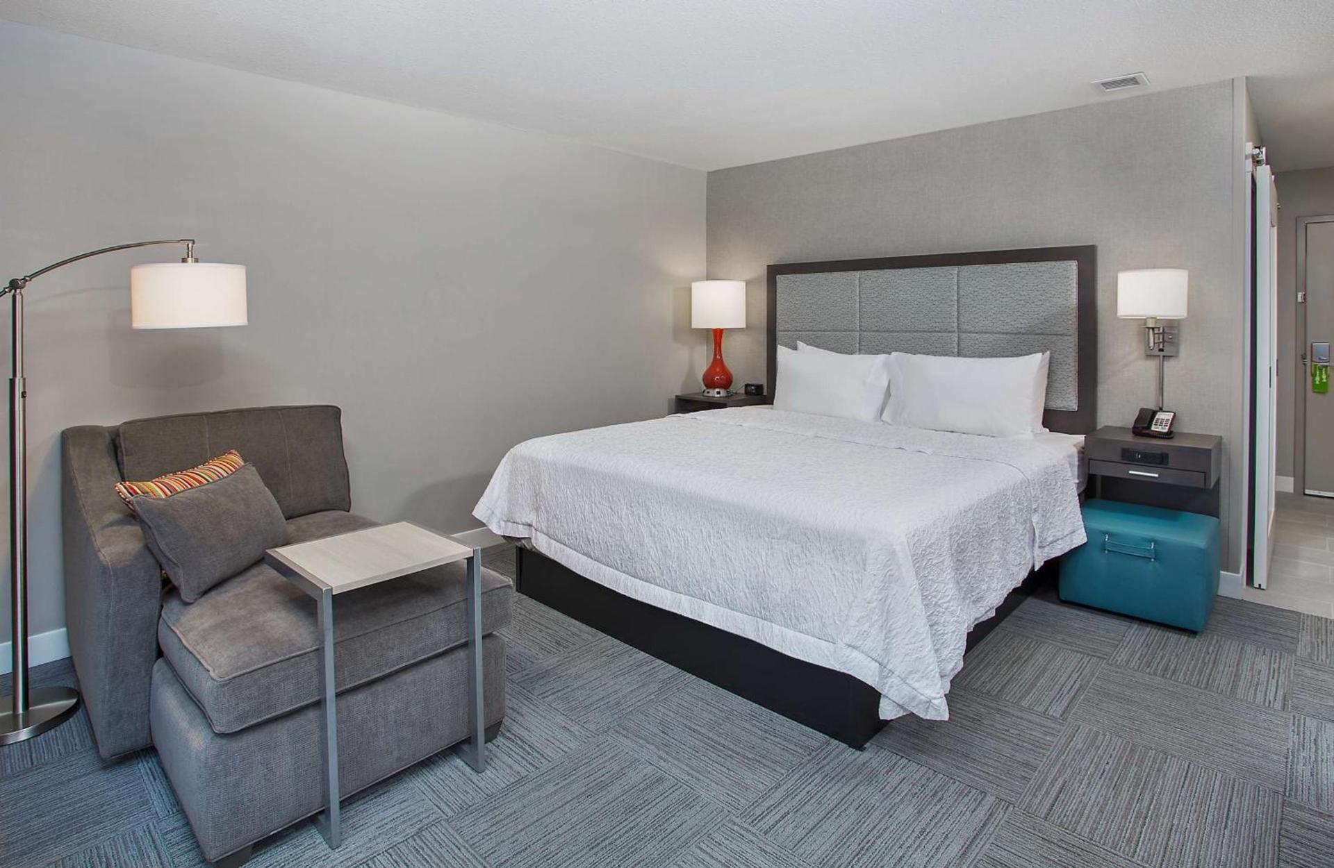 Hampton Inn Vincennes photo 14