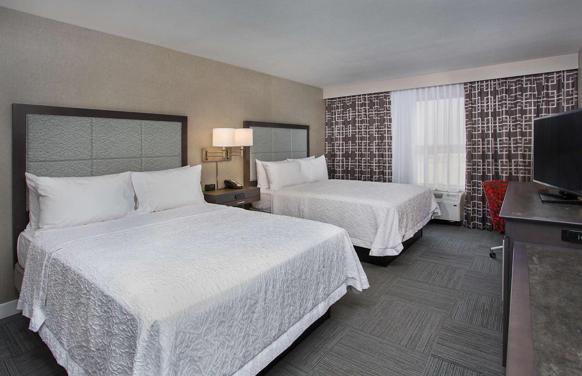 Hampton Inn Vincennes photo 16
