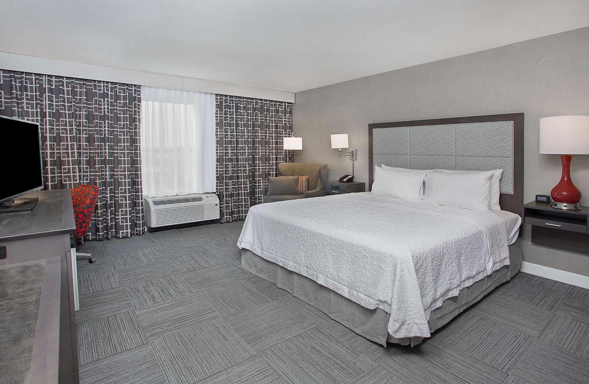 Hampton Inn Vincennes photo 17