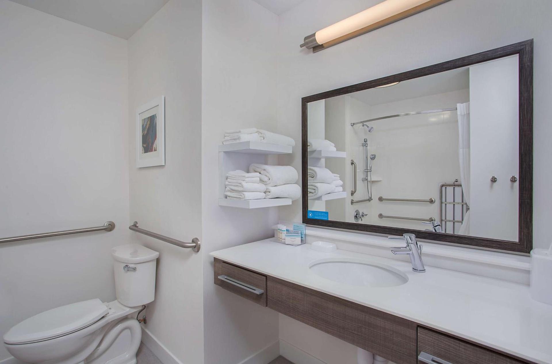 Hampton Inn Vincennes photo 22