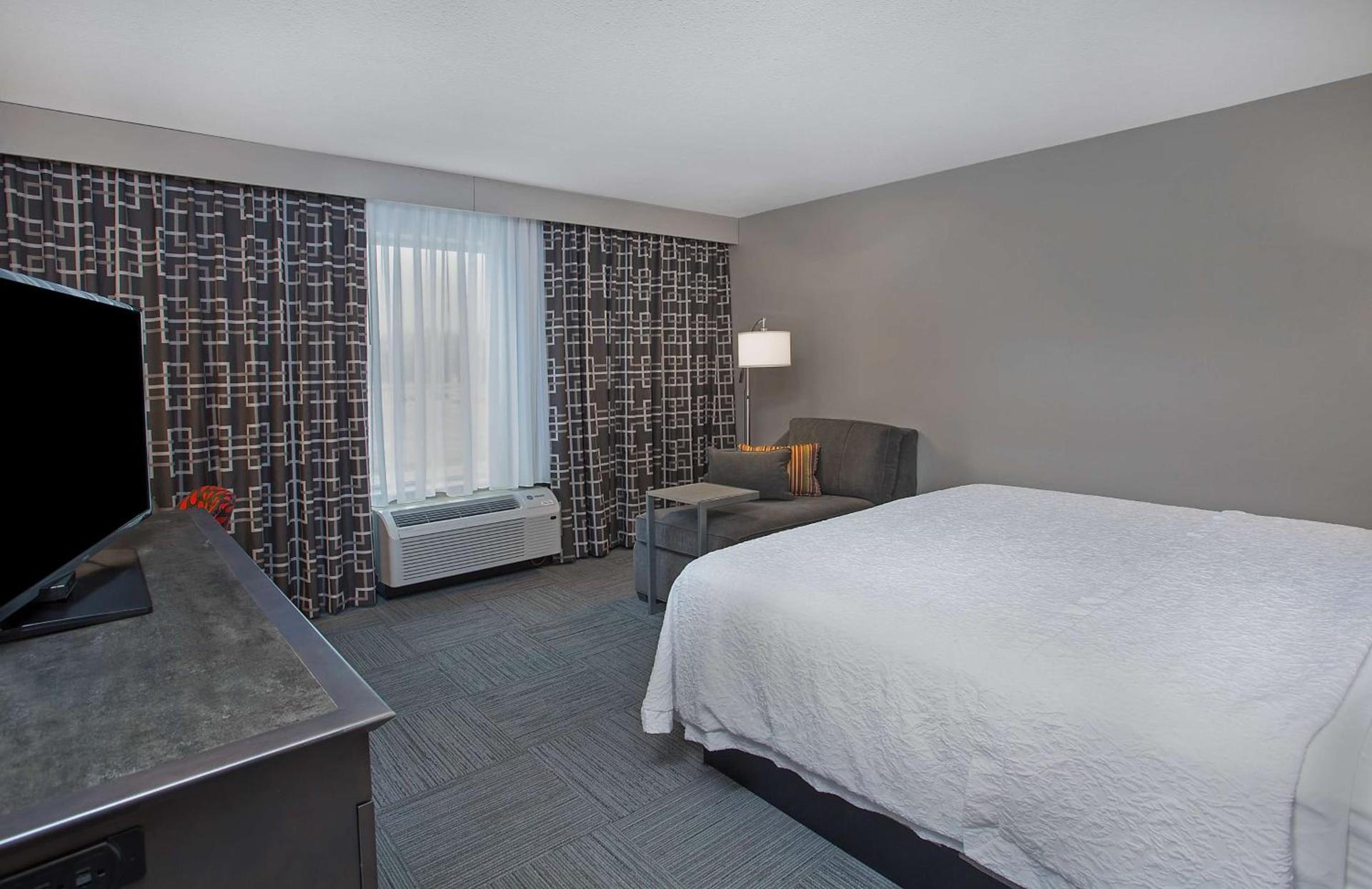 Hampton Inn Vincennes photo 24