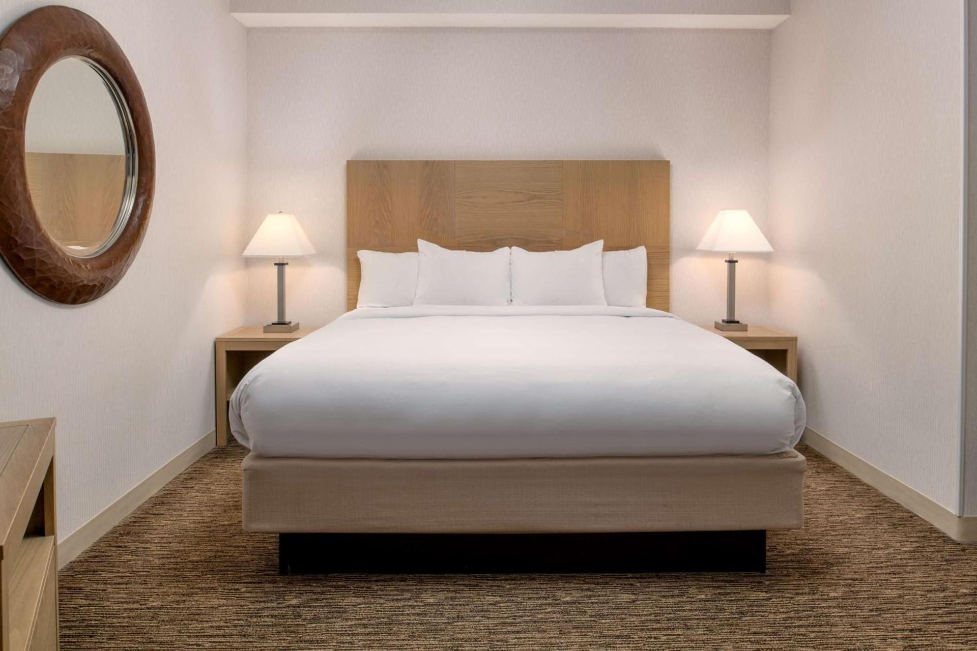 DoubleTree by Hilton Olympia photo 12