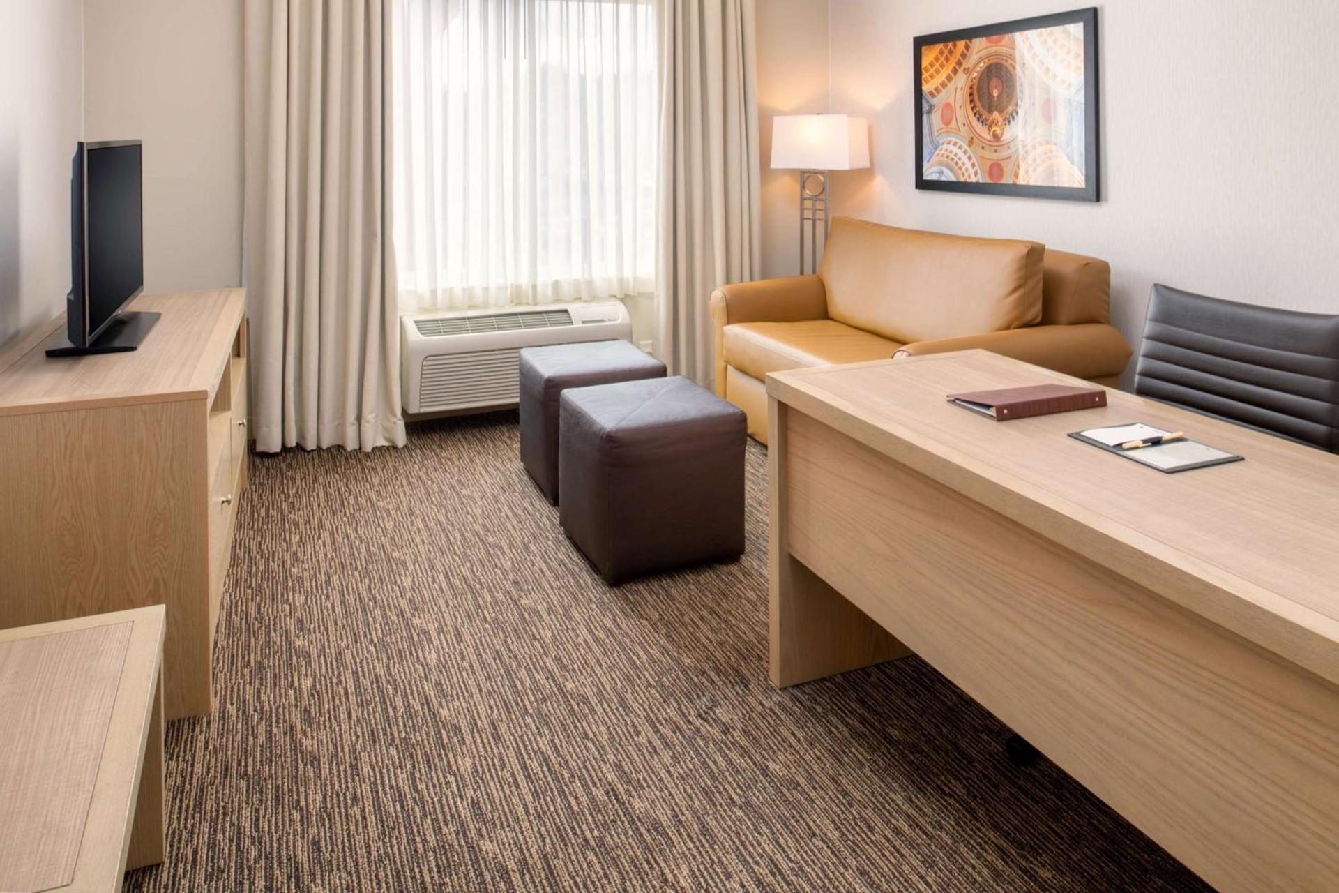 DoubleTree by Hilton Olympia photo 15