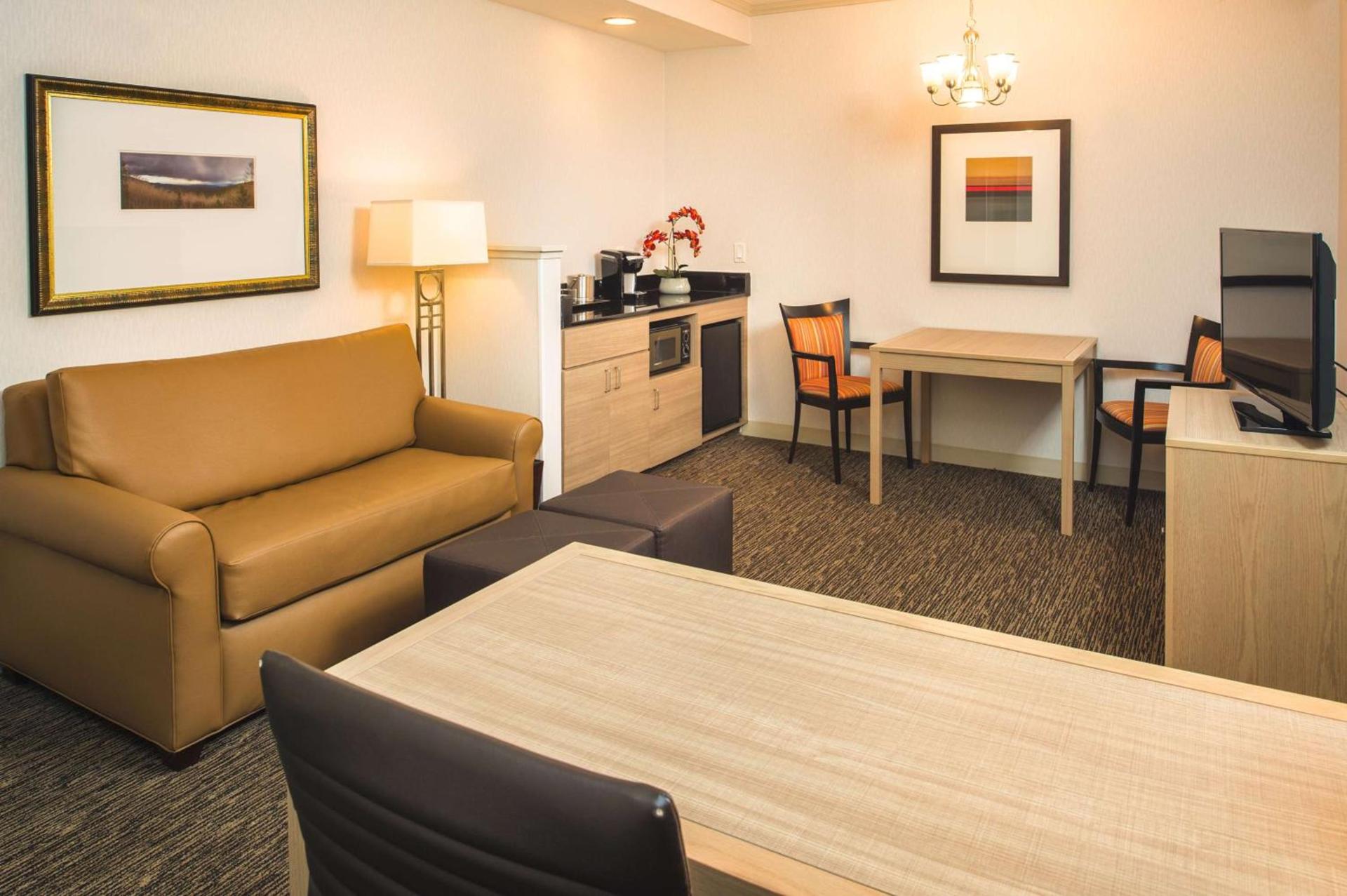 DoubleTree by Hilton Olympia photo 19