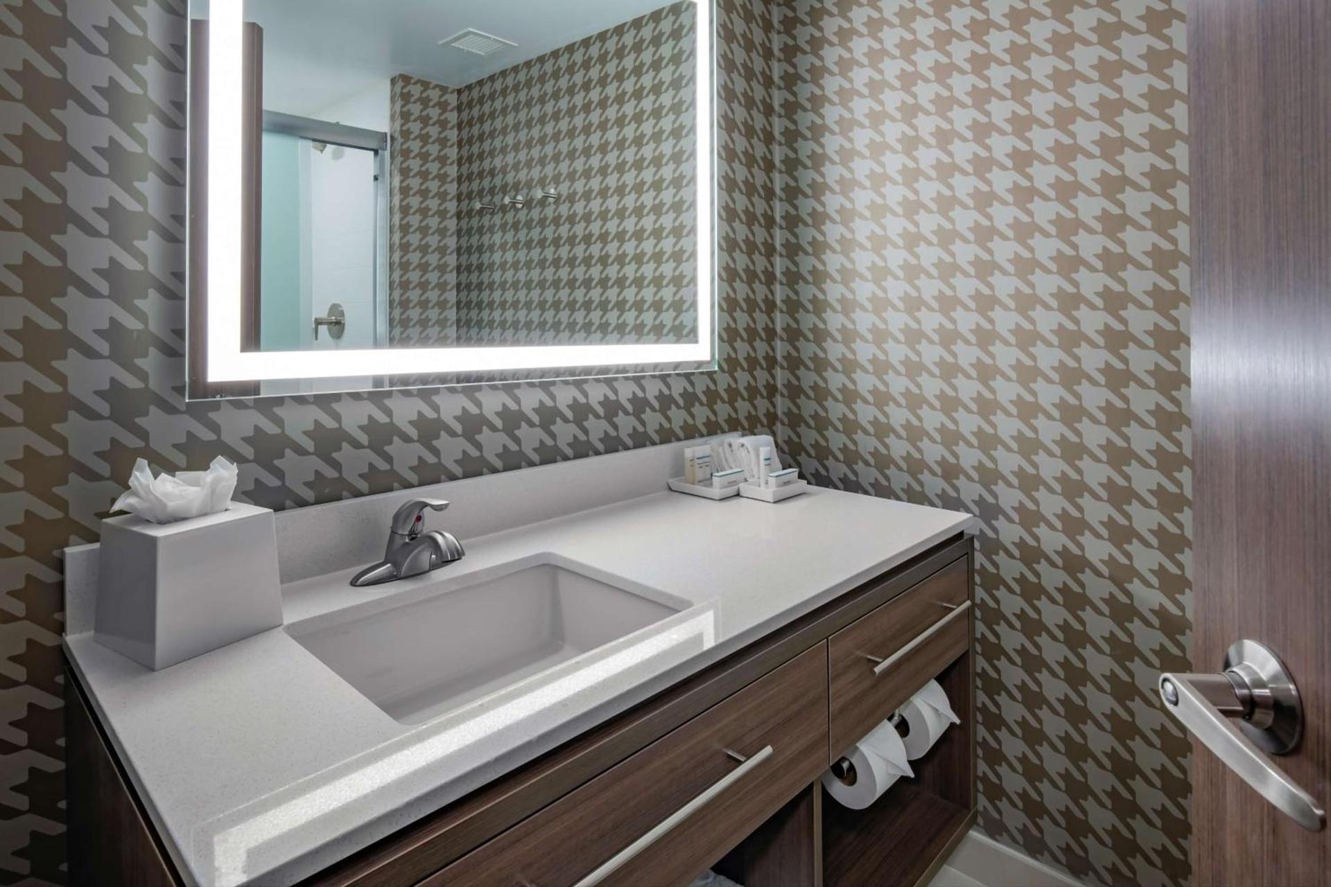 Home2 Suites by Hilton Omaha I-80 at 72nd Street, NE photo 17