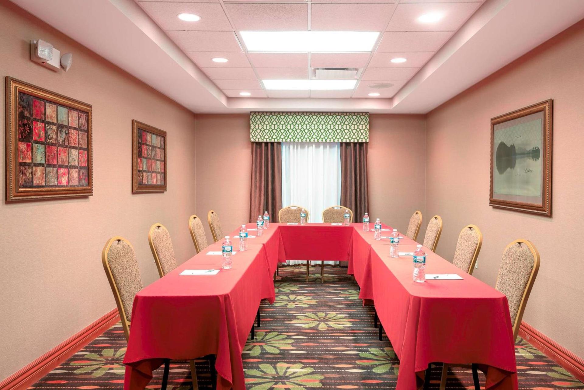 Hampton Inn Bellevue photo 34