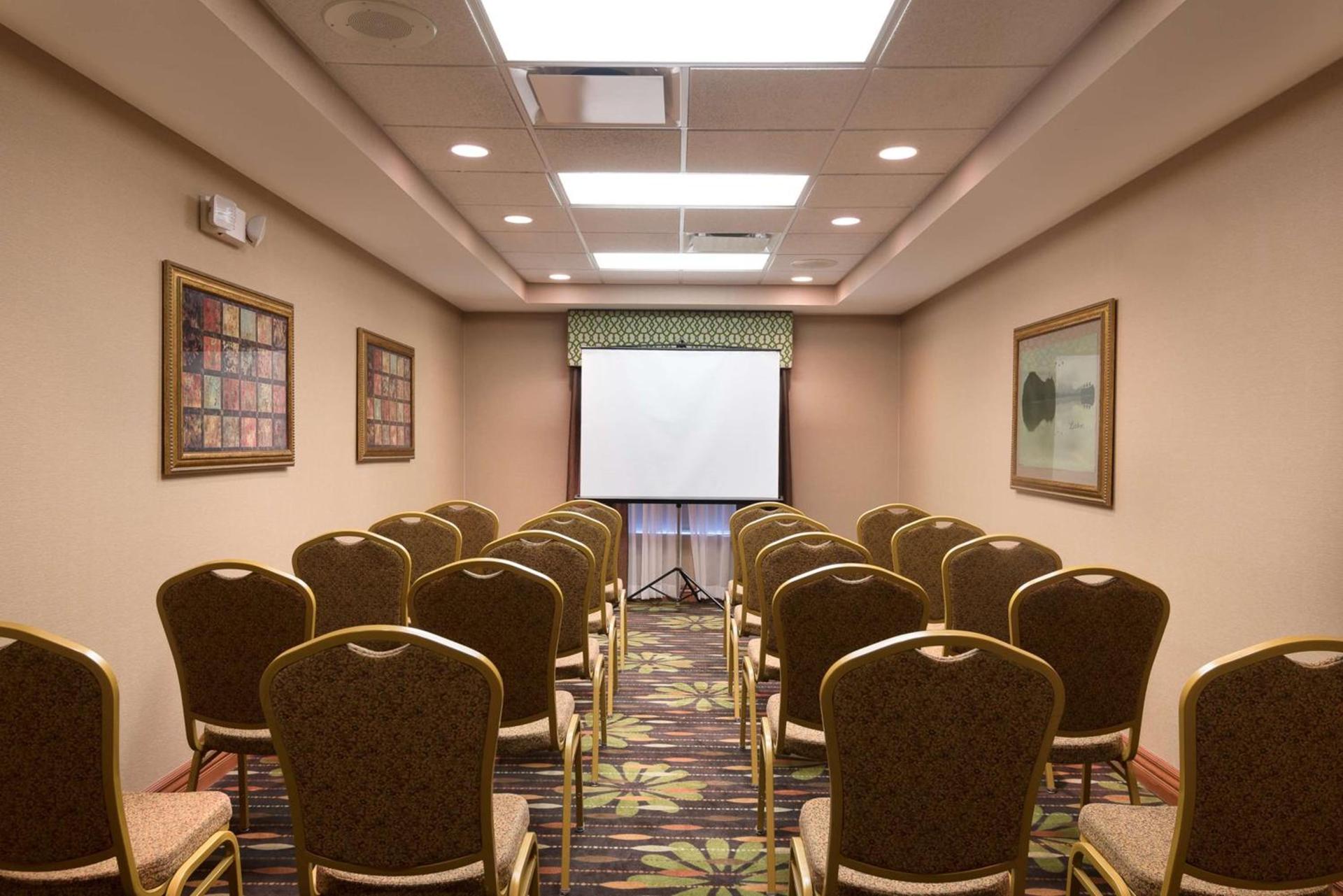 Hampton Inn Bellevue photo 35