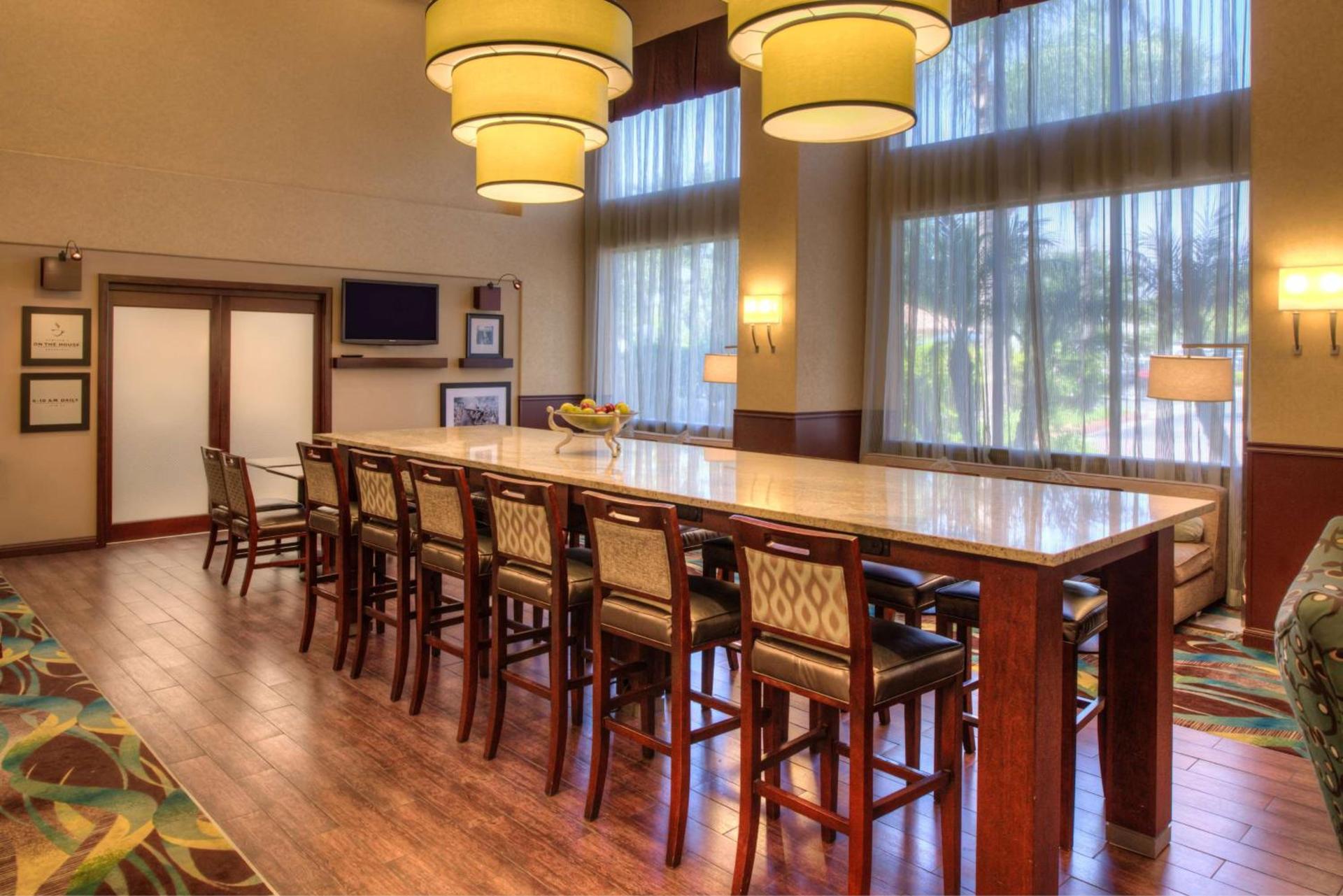 Hampton Inn & Suites Ontario photo 12