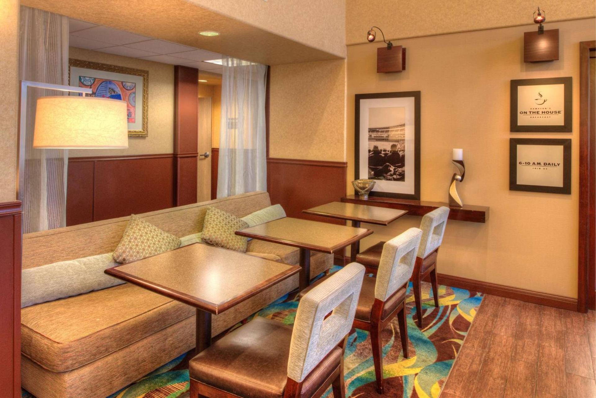 Hampton Inn & Suites Ontario photo 19