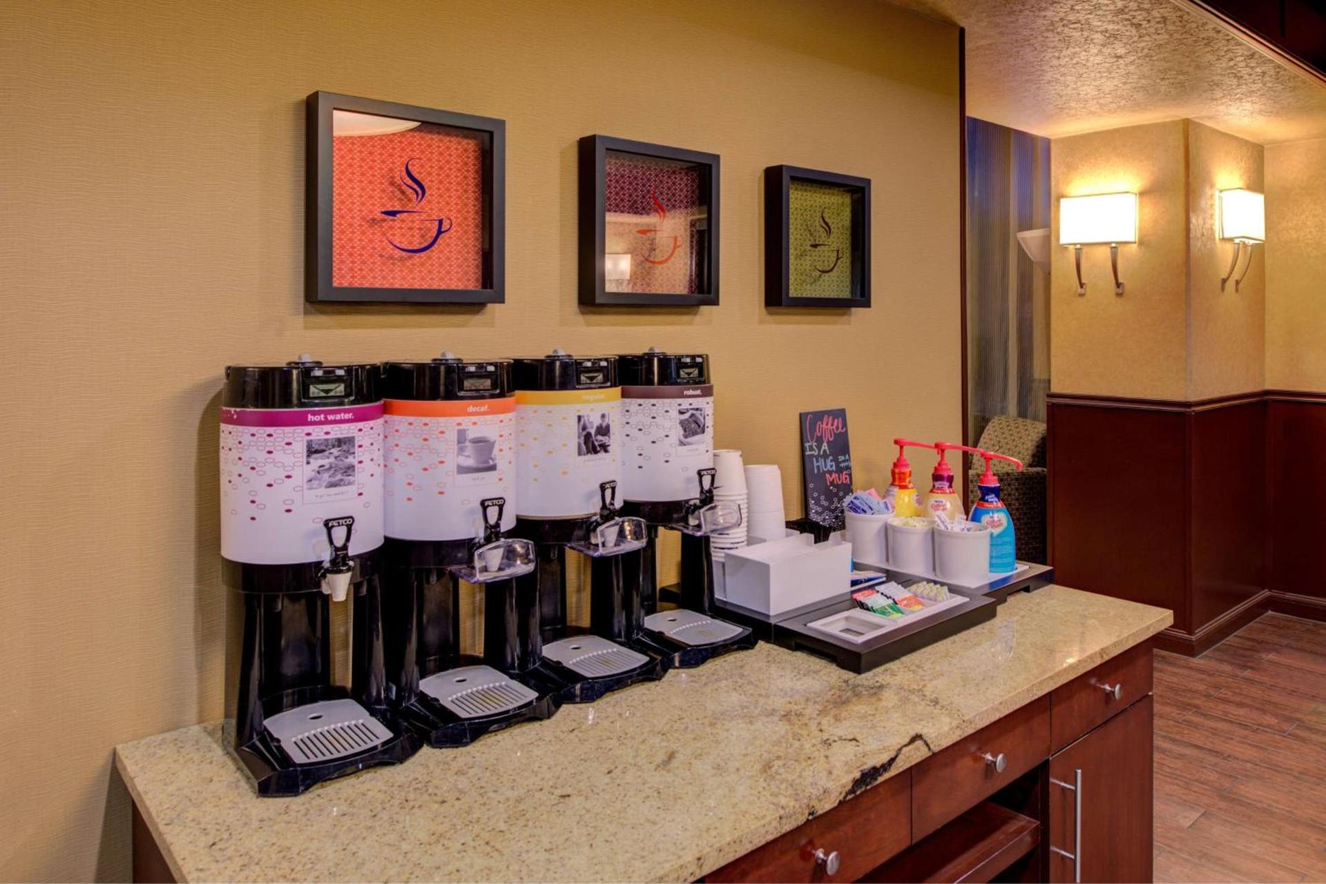 Hampton Inn & Suites Ontario photo 22