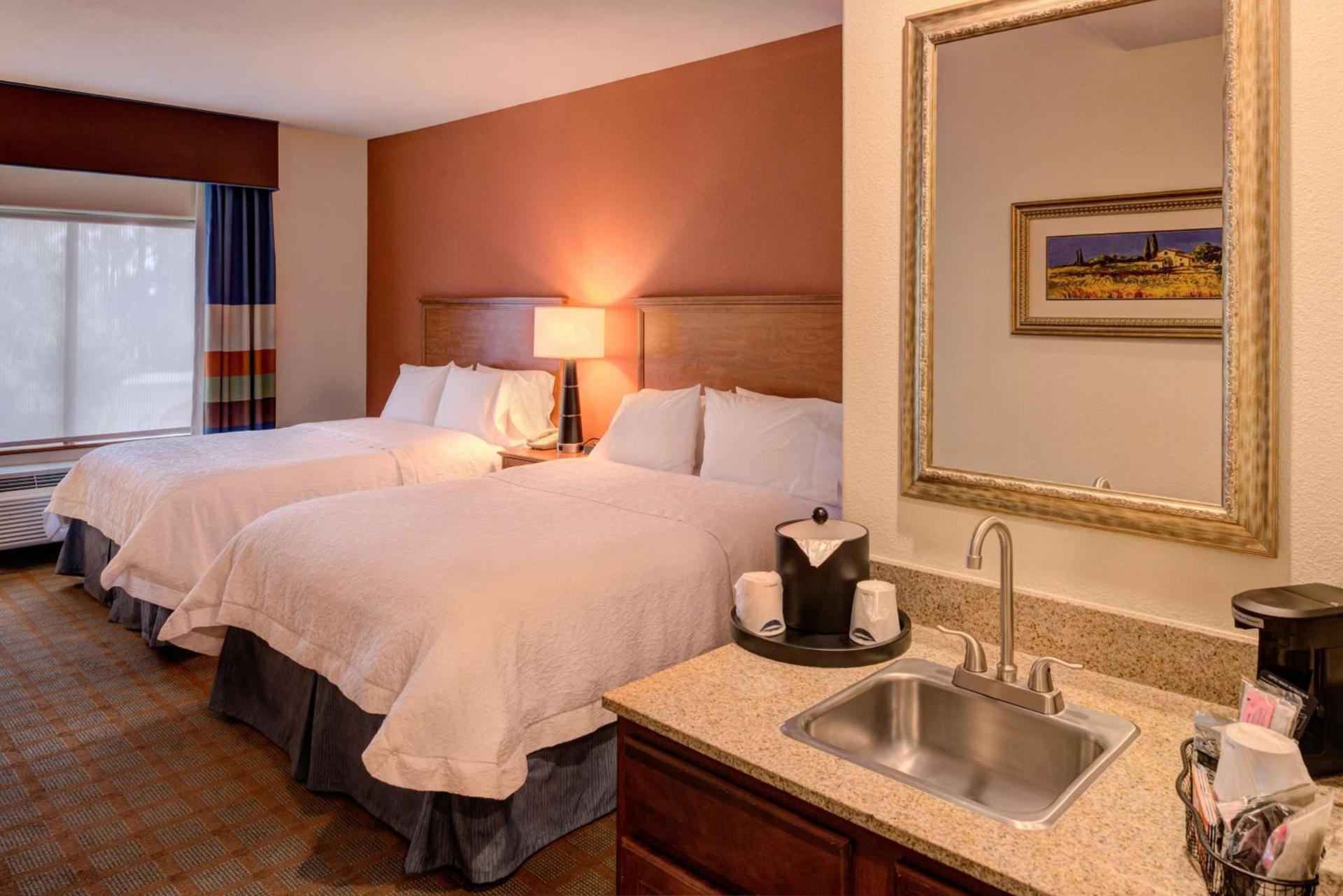 Hampton Inn & Suites Ontario photo 34