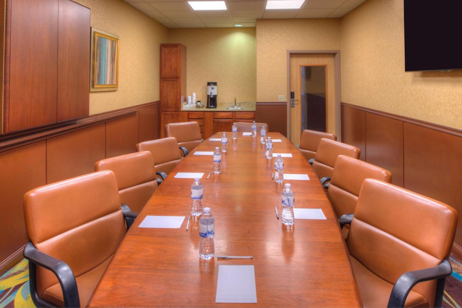 Hampton Inn & Suites Ontario photo 39