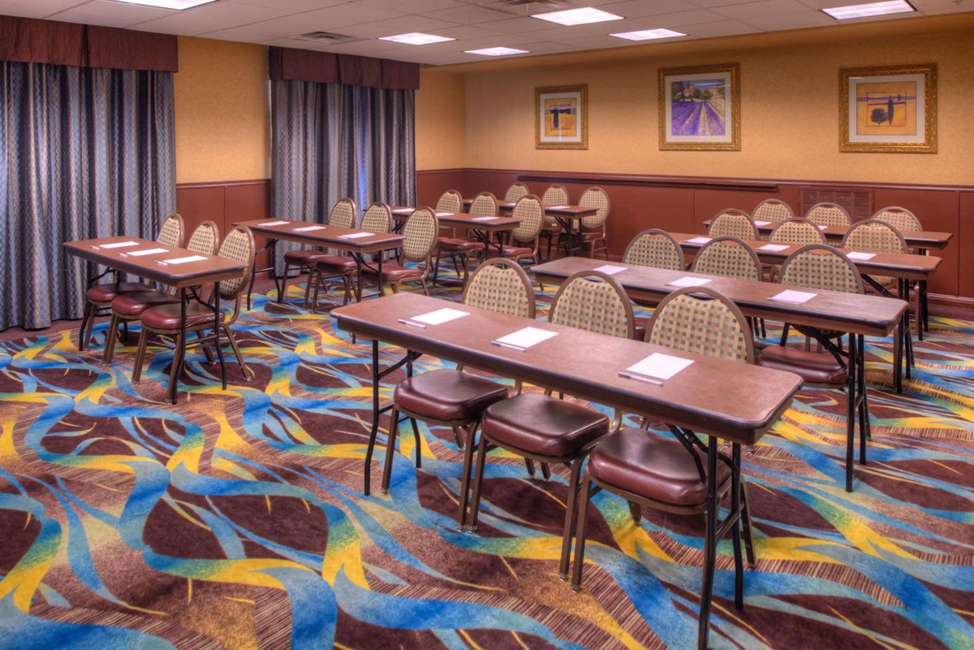 Hampton Inn & Suites Ontario photo 41