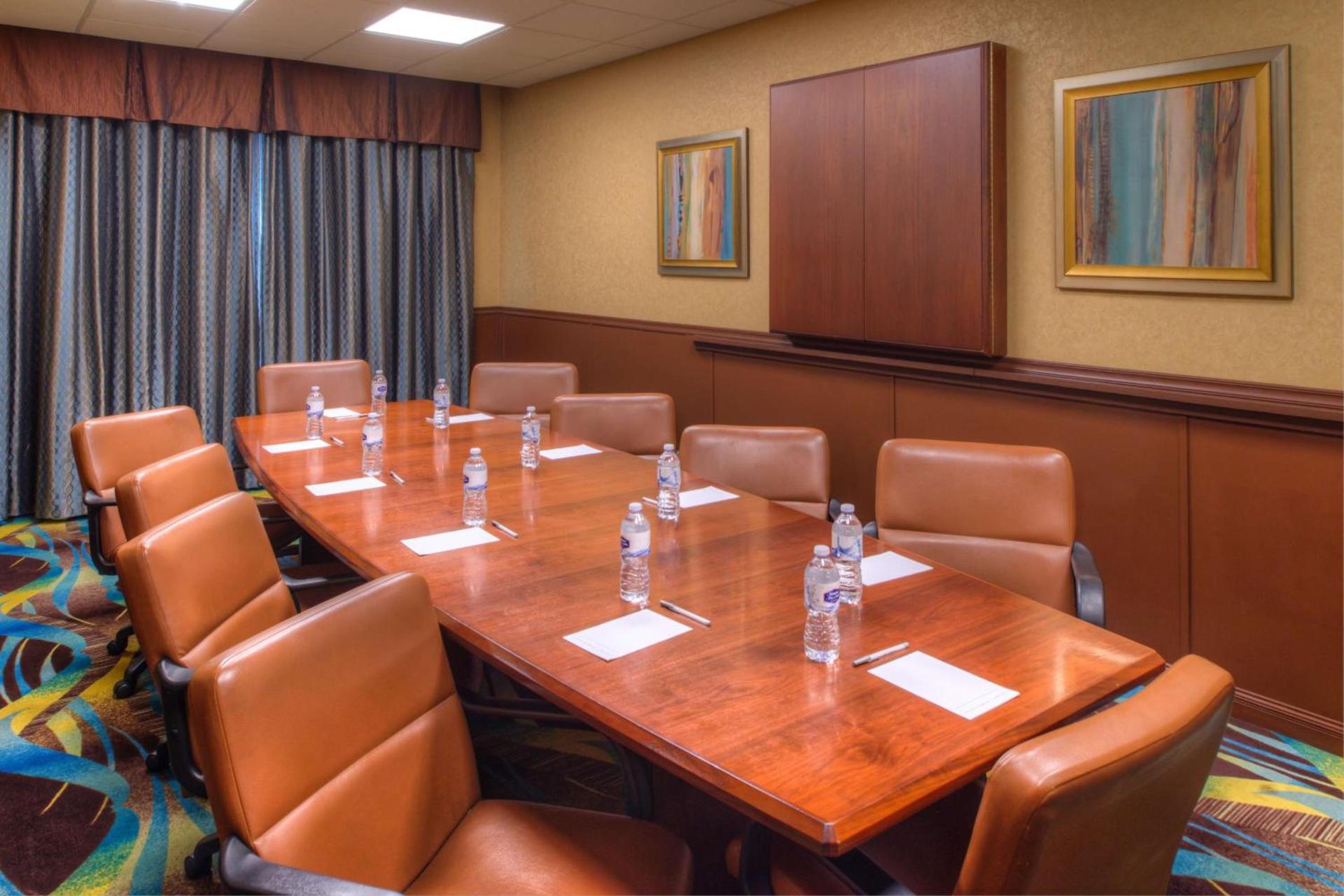 Hampton Inn & Suites Ontario photo 47