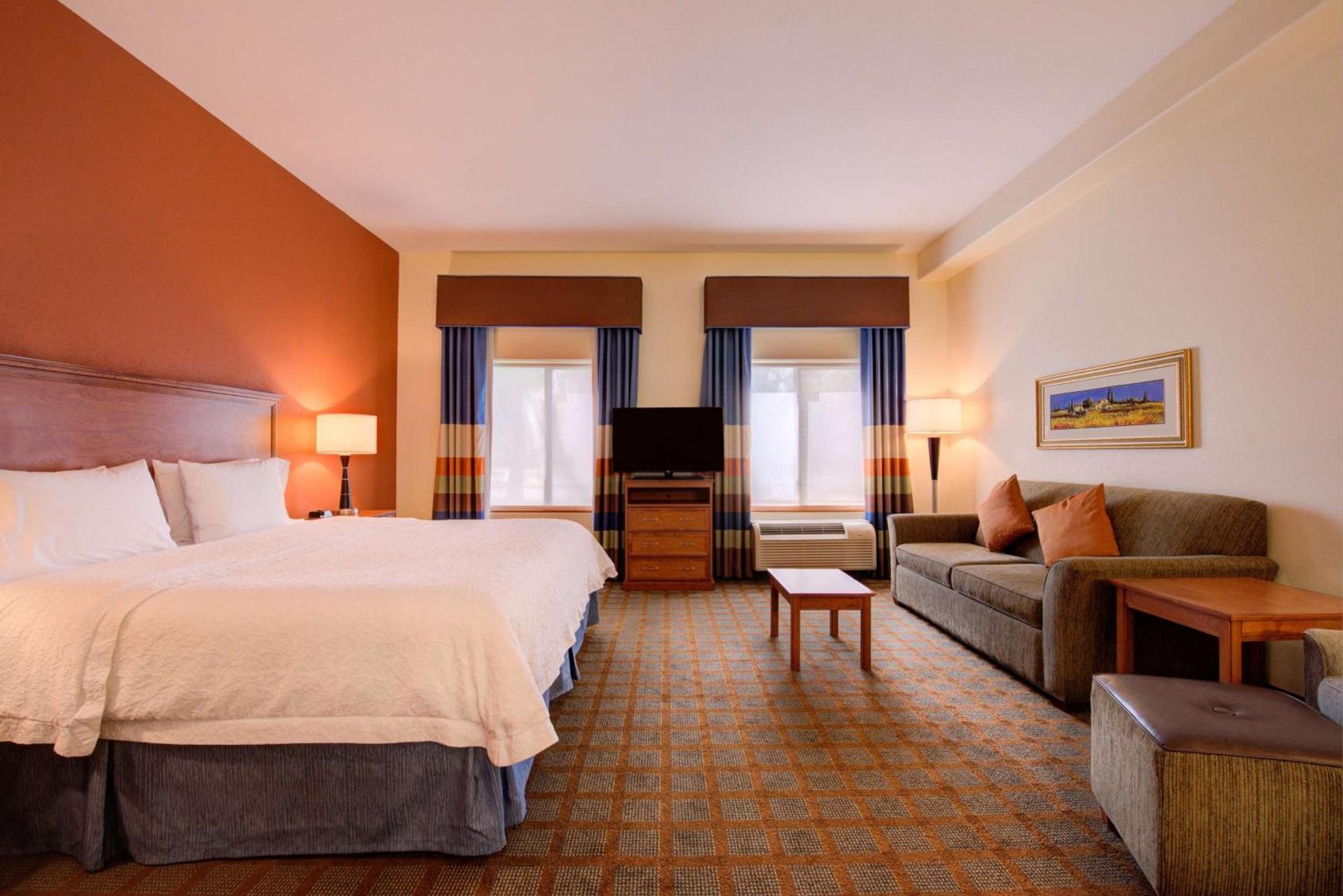 Hampton Inn & Suites Ontario photo 50