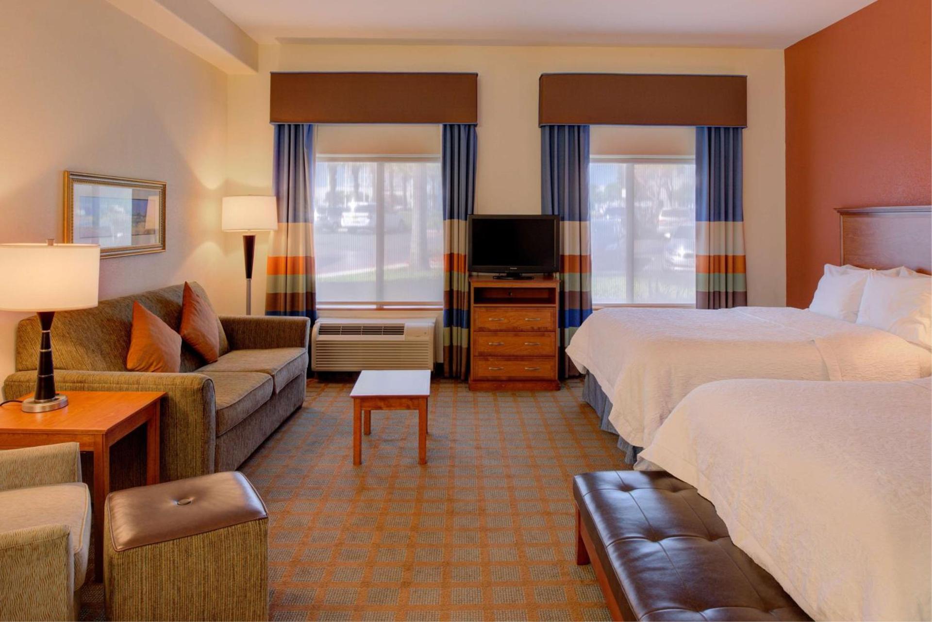 Hampton Inn & Suites Ontario photo 52