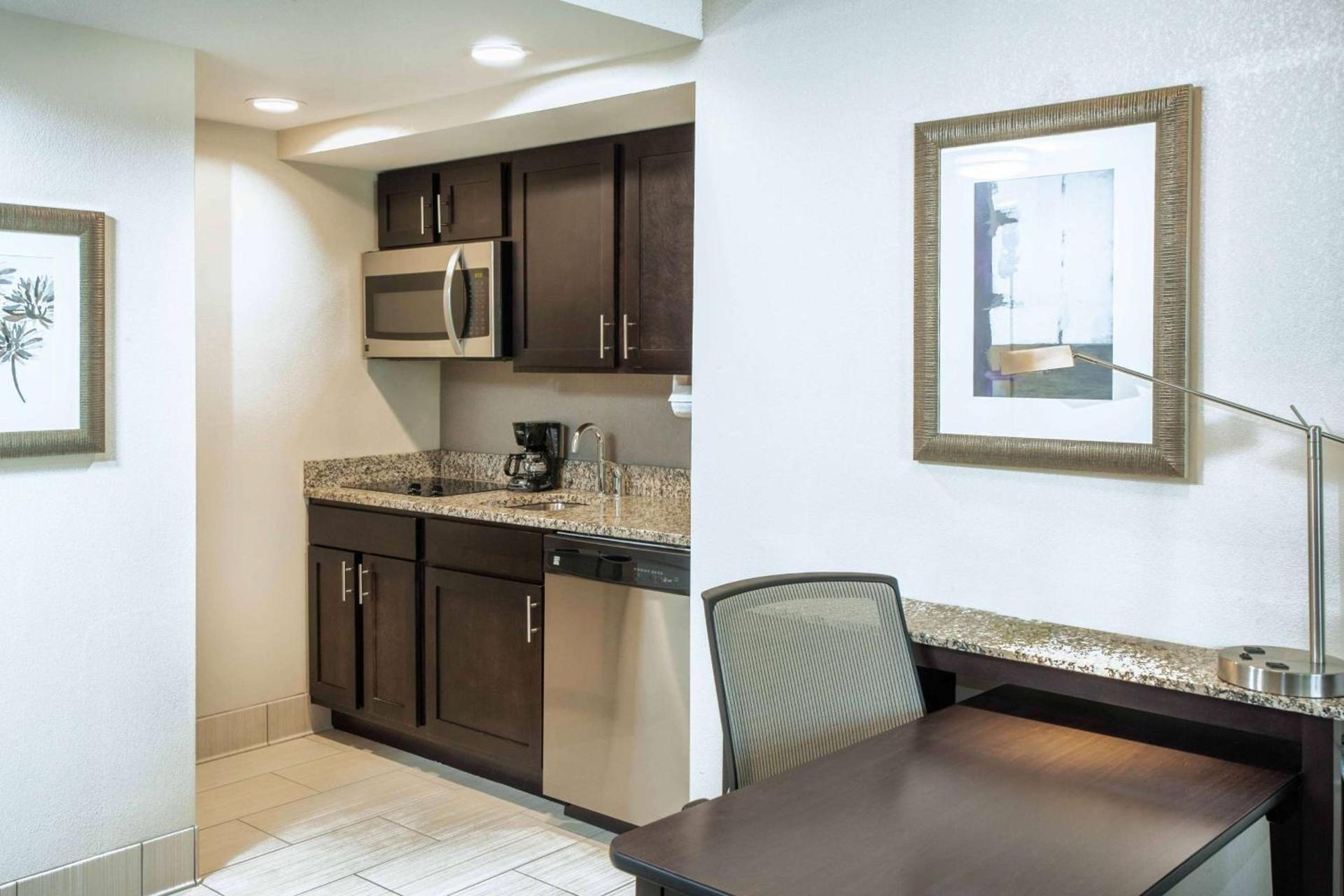 Homewood Suites by Hilton Munster photo 16