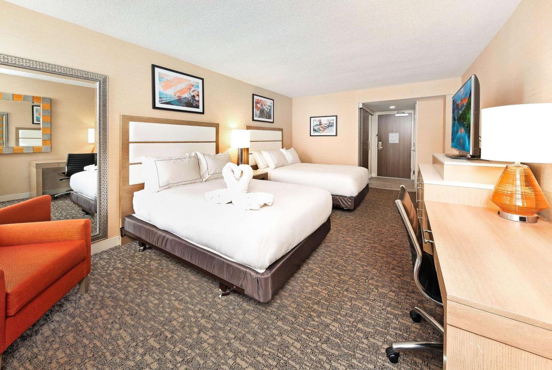 DoubleTree by Hilton Virginia Beach photo 18