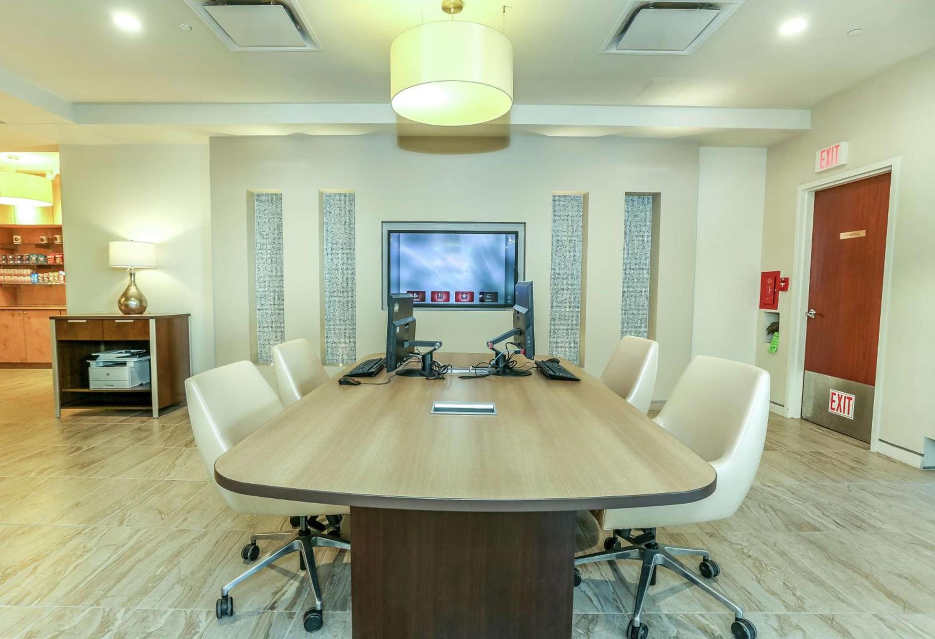 DoubleTree by Hilton Virginia Beach photo 26