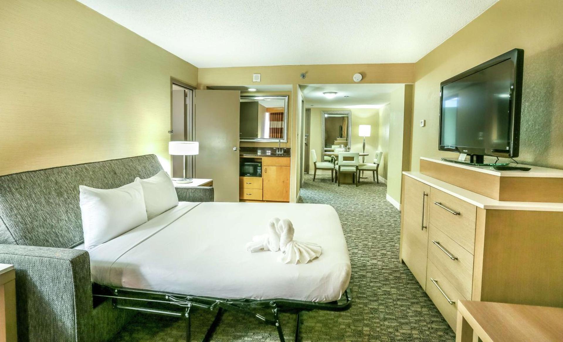 DoubleTree by Hilton Virginia Beach photo 31