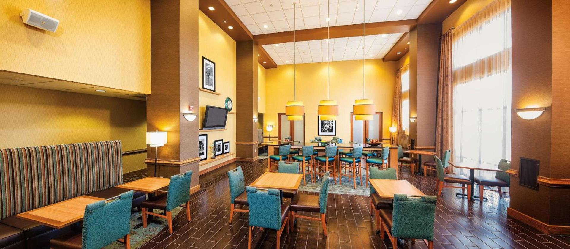Hampton Inn & Suites Chesapeake-Square Mall photo 22