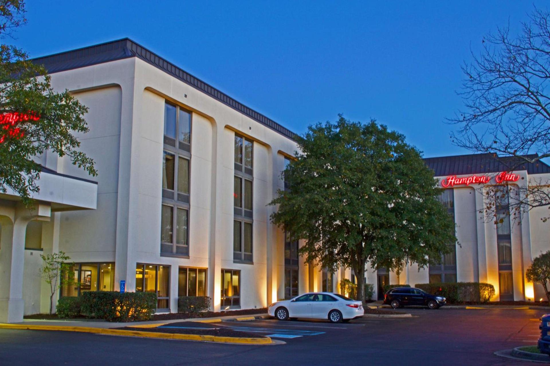 Hampton Inn Norfolk/Chesapeake - Greenbrier Area photo 2