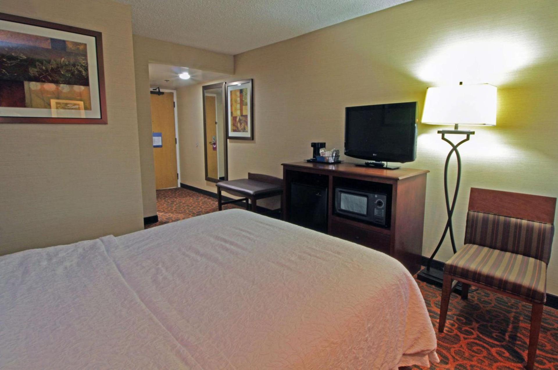 Hampton Inn Norfolk/Chesapeake - Greenbrier Area photo 17