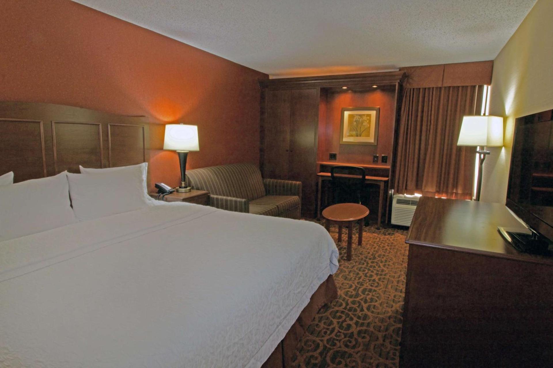Hampton Inn Norfolk/Chesapeake - Greenbrier Area photo 25