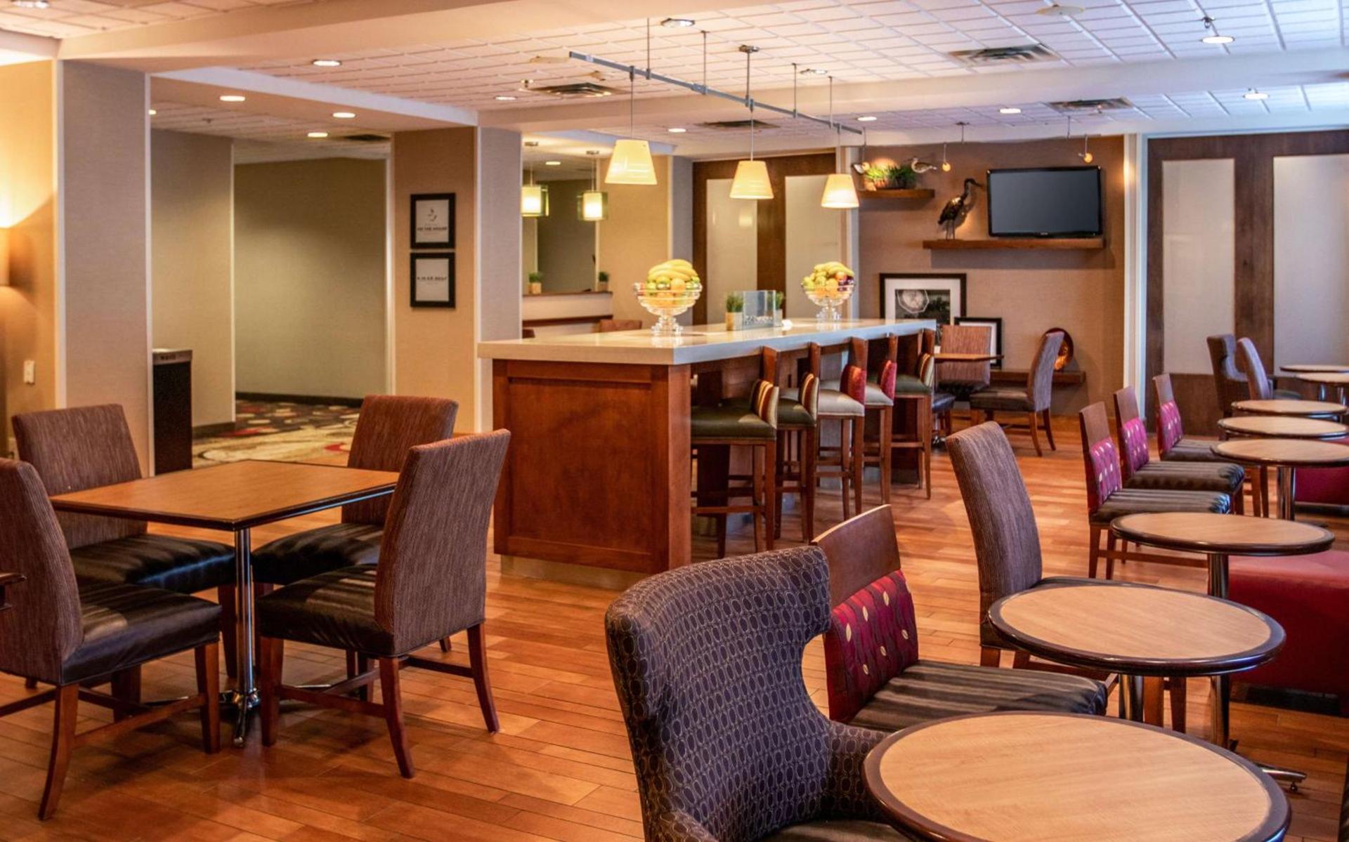 Hampton Inn Gloucester photo 11