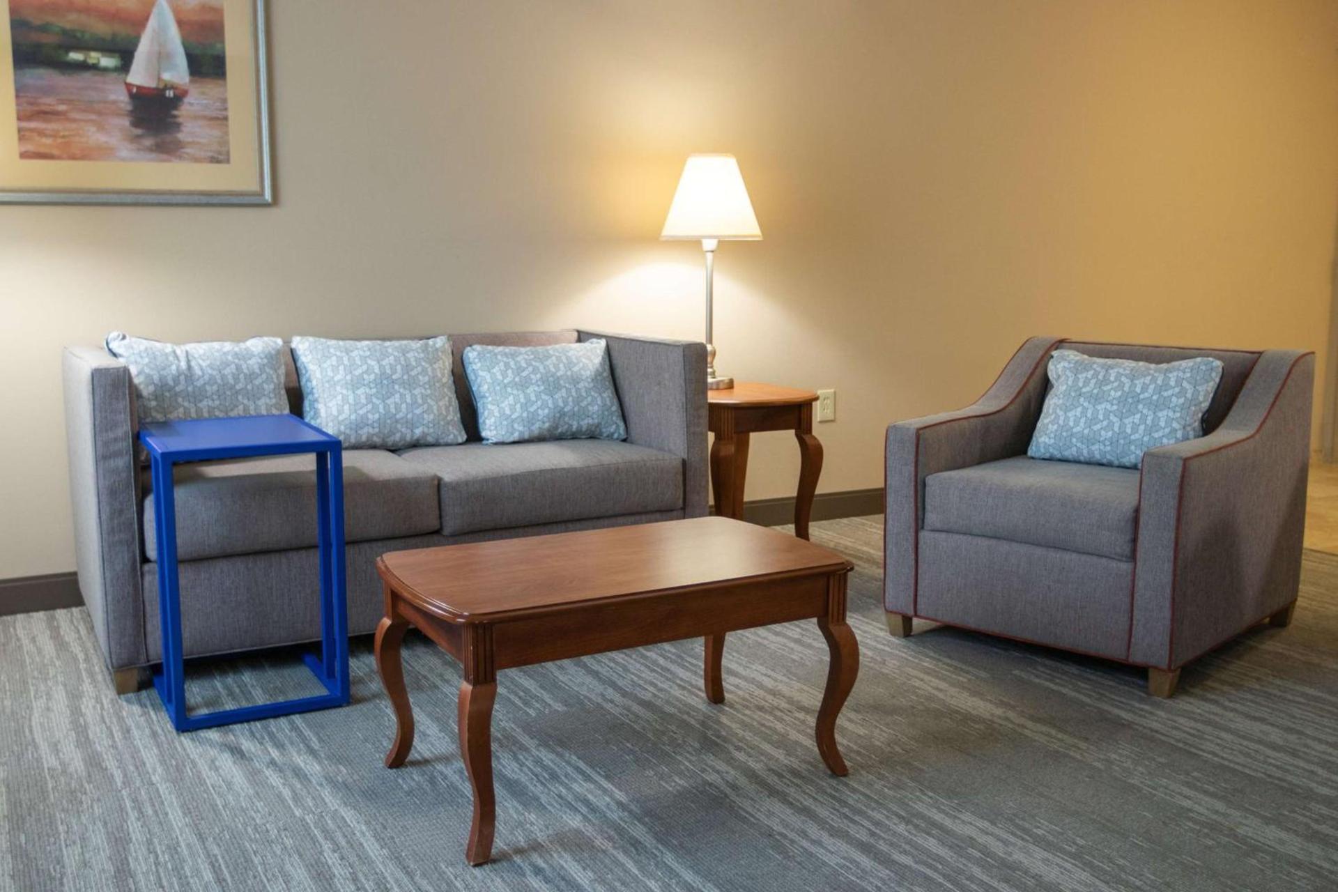 Hampton Inn Gloucester photo 29