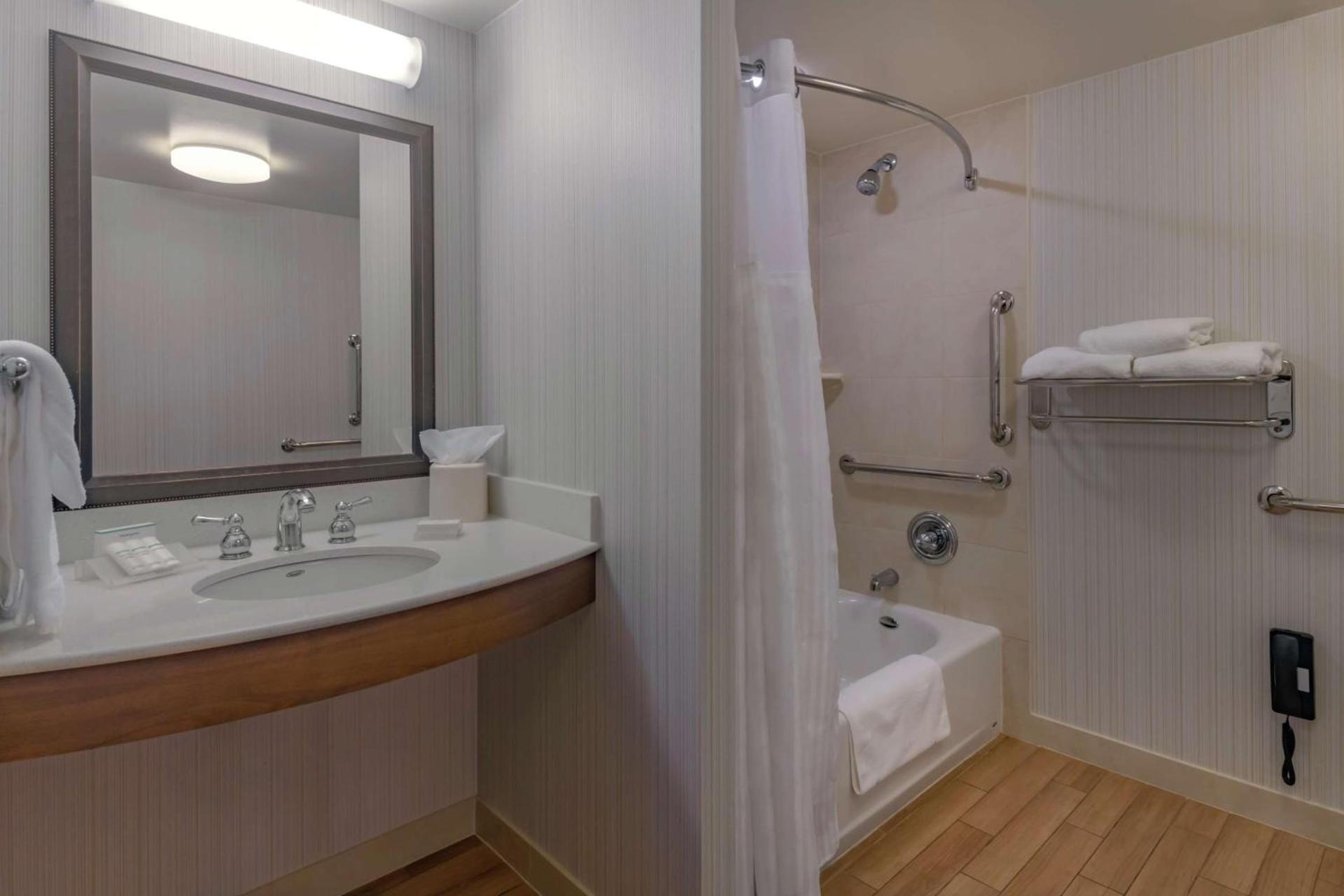Hilton Garden Inn Devens Common photo 34