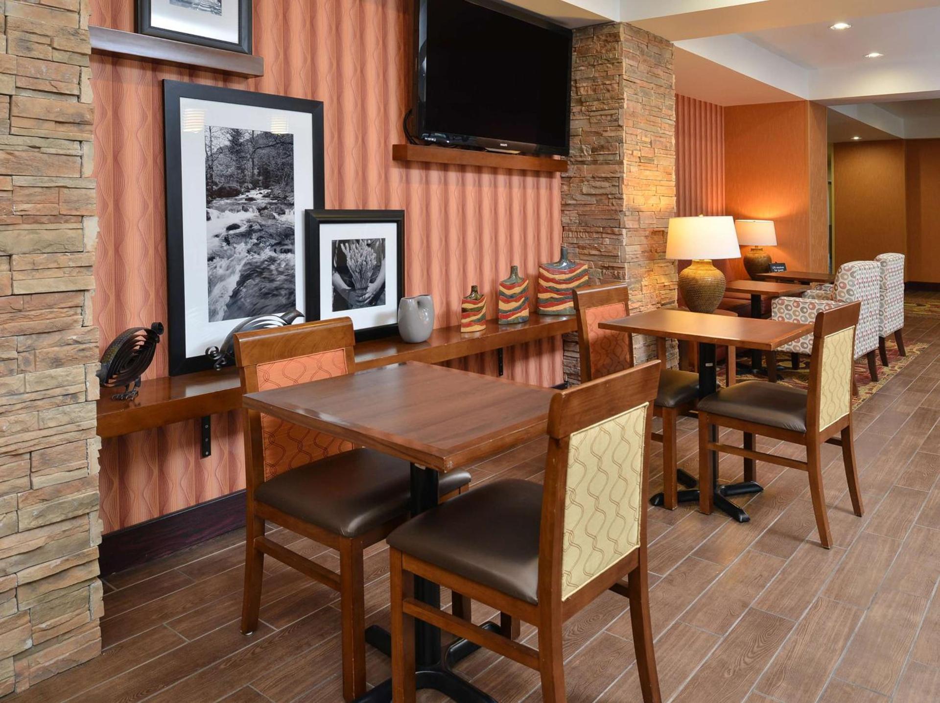 Hampton Inn Ottumwa photo 5