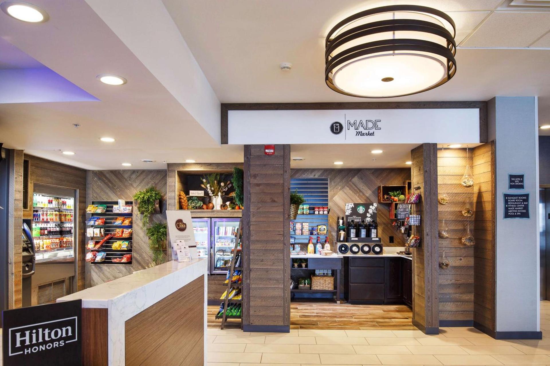 DoubleTree by Hilton Neenah photo 9