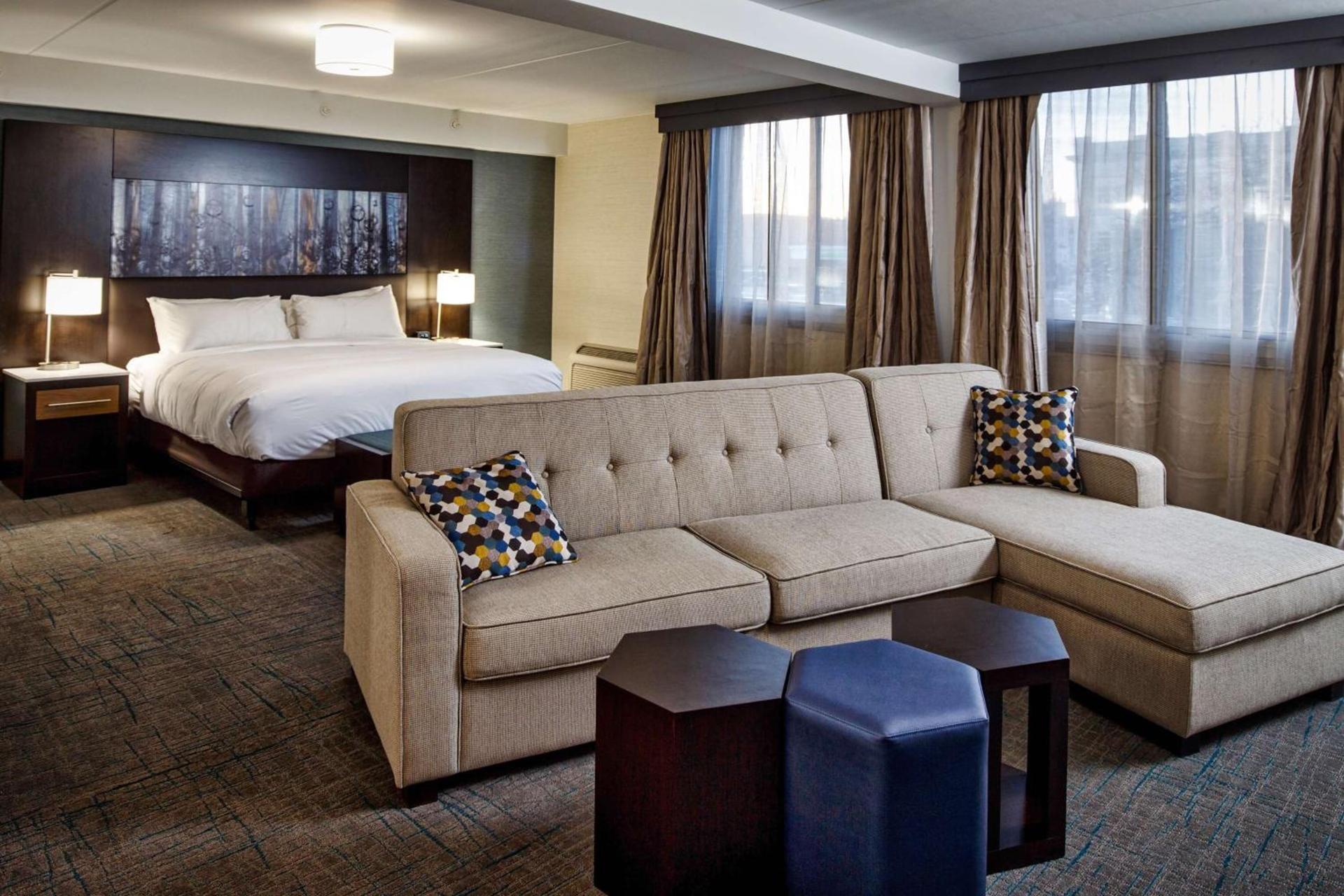 DoubleTree by Hilton Neenah photo 25