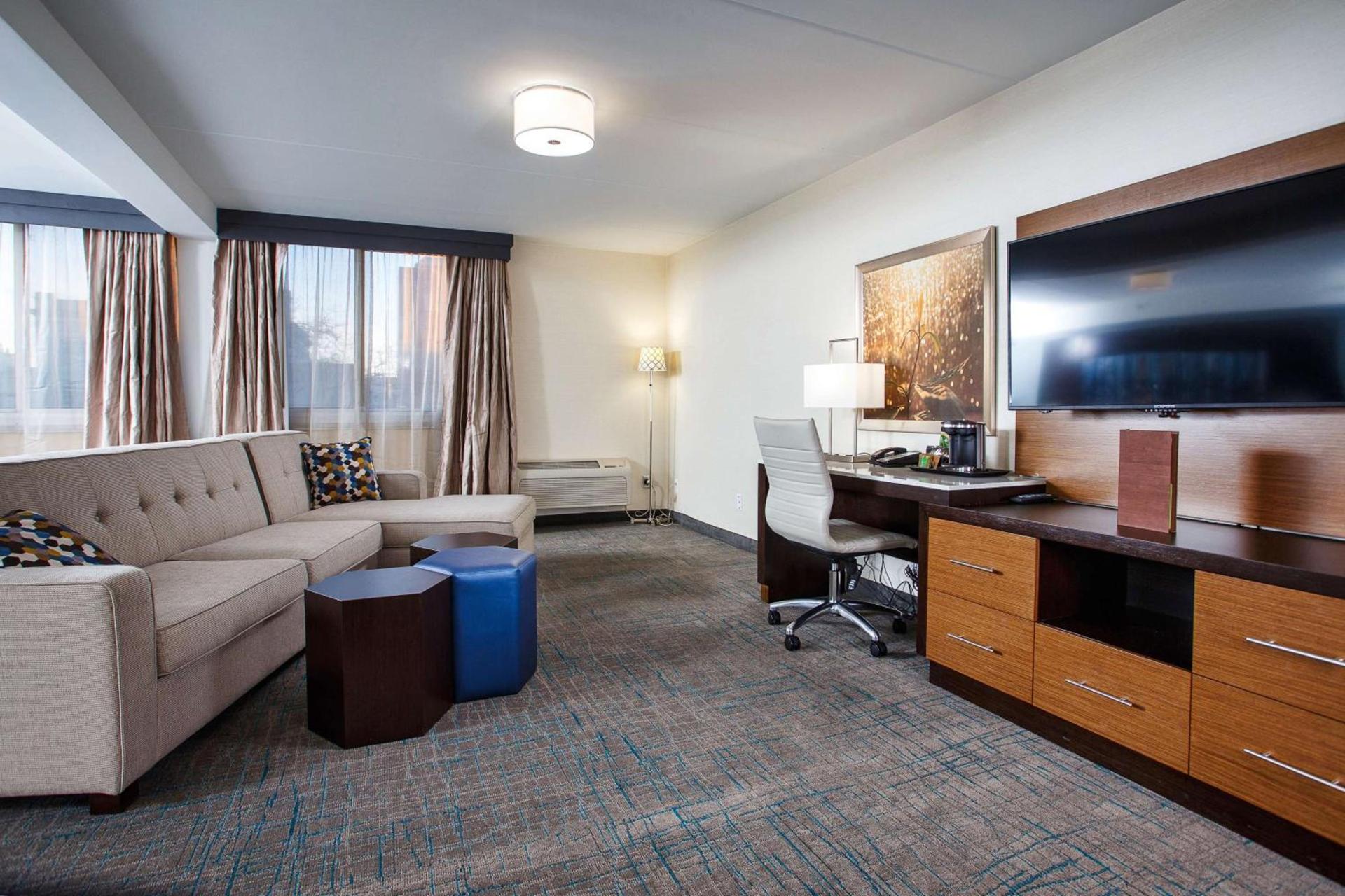 DoubleTree by Hilton Neenah photo 26