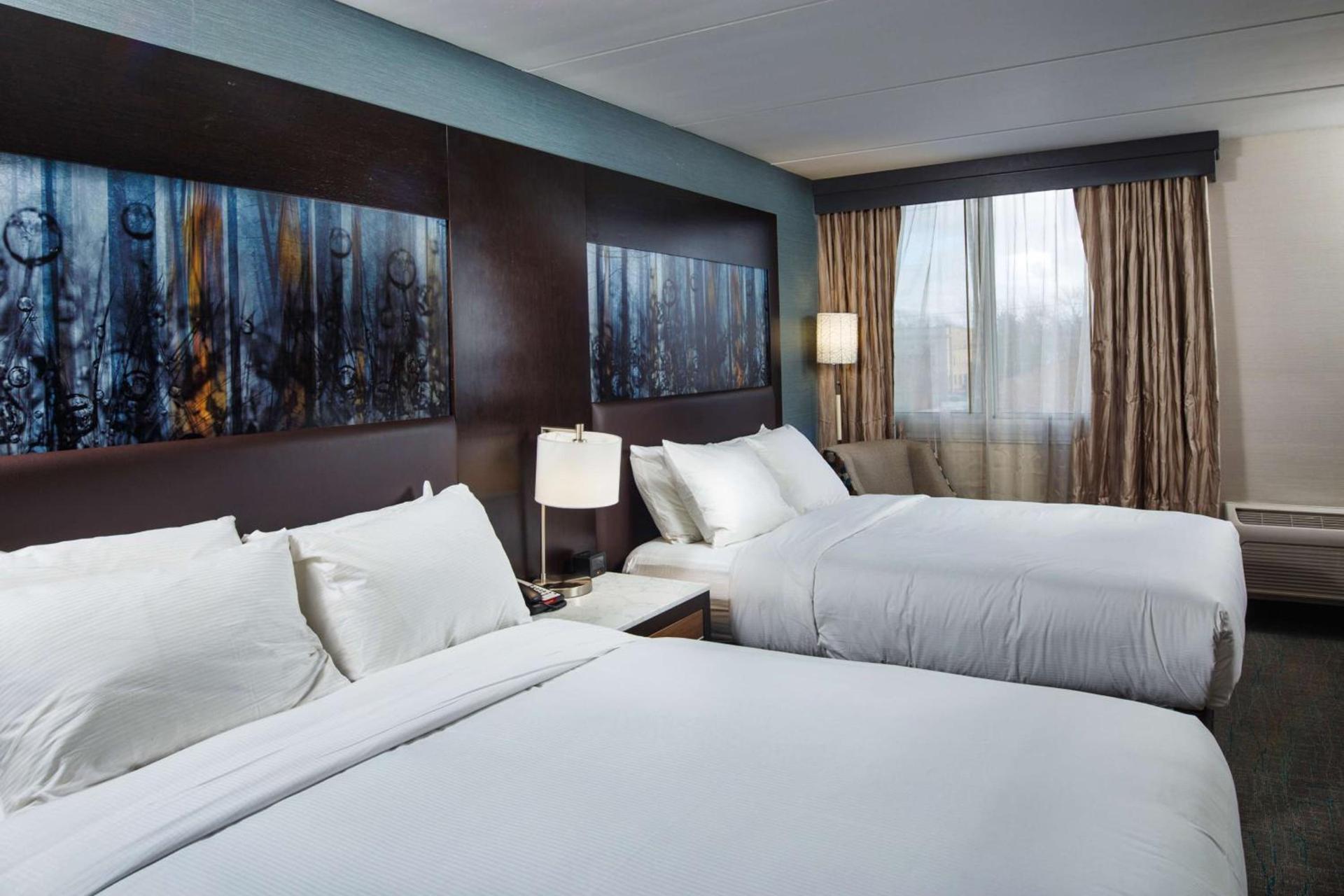 DoubleTree by Hilton Neenah photo 27