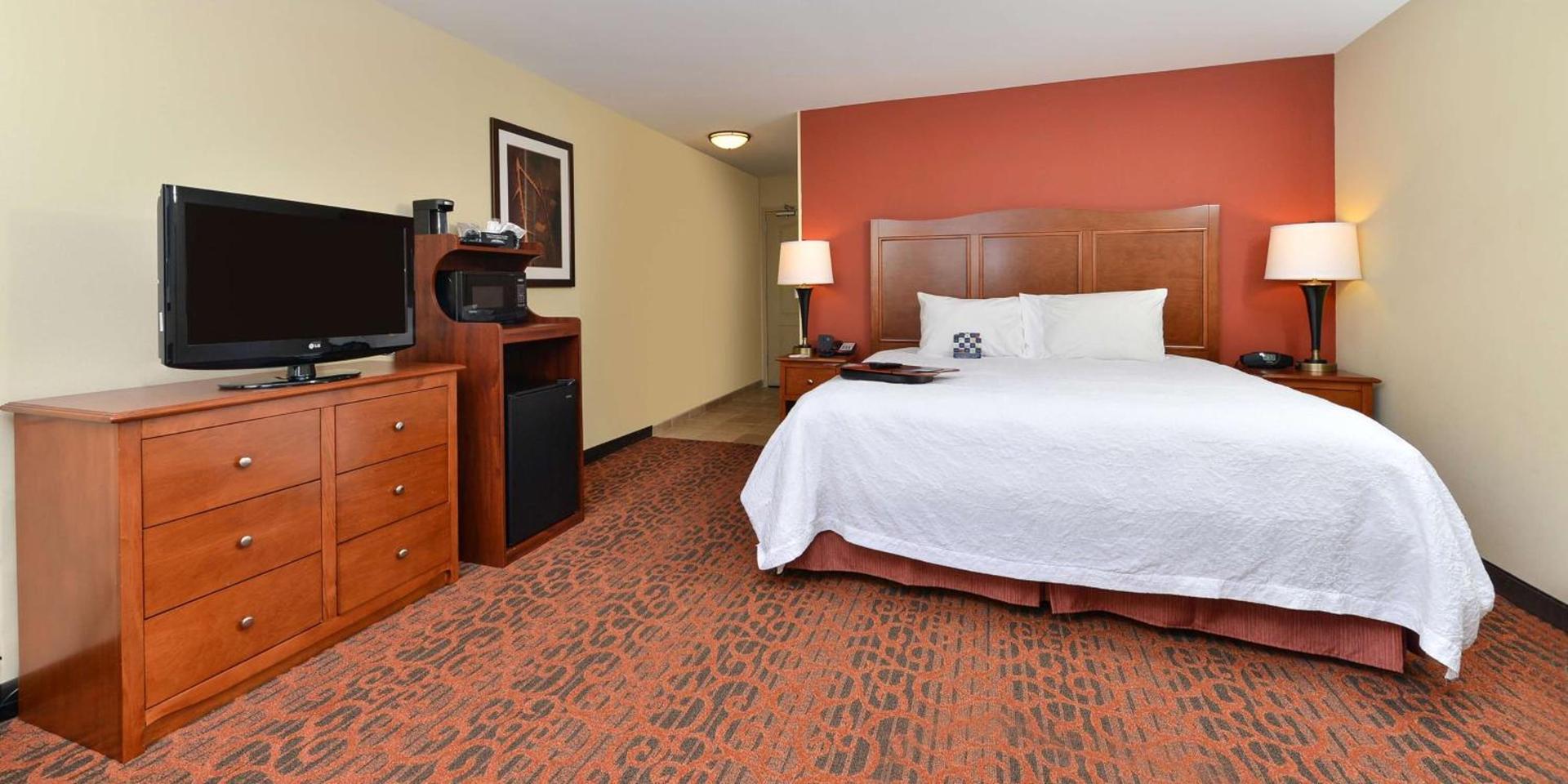 Hampton Inn Ottumwa photo 28