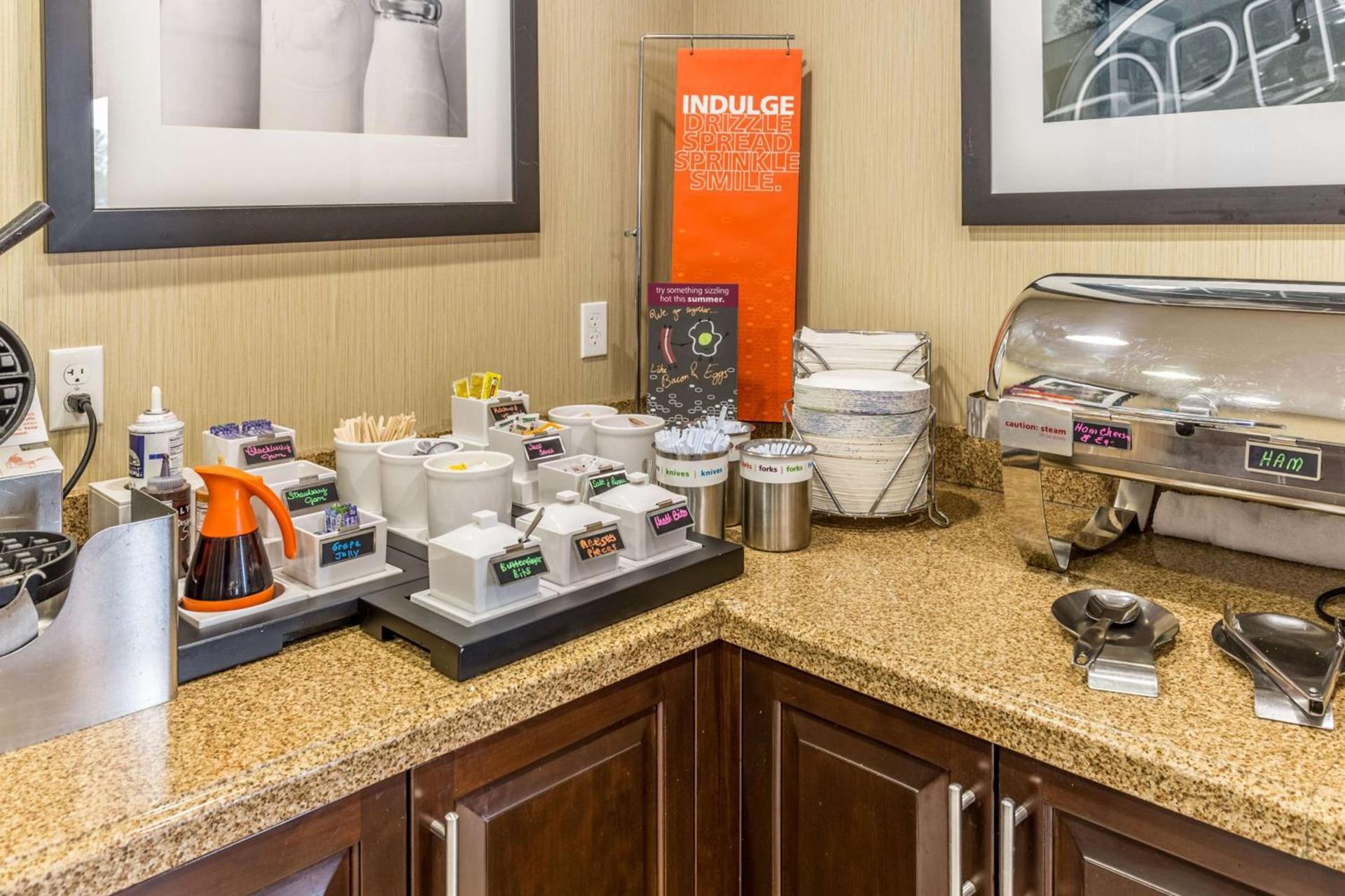 Hampton Inn Owensboro photo 6