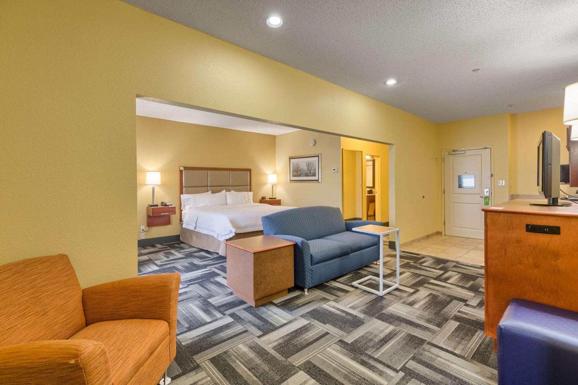 Hampton Inn Owensboro photo 13