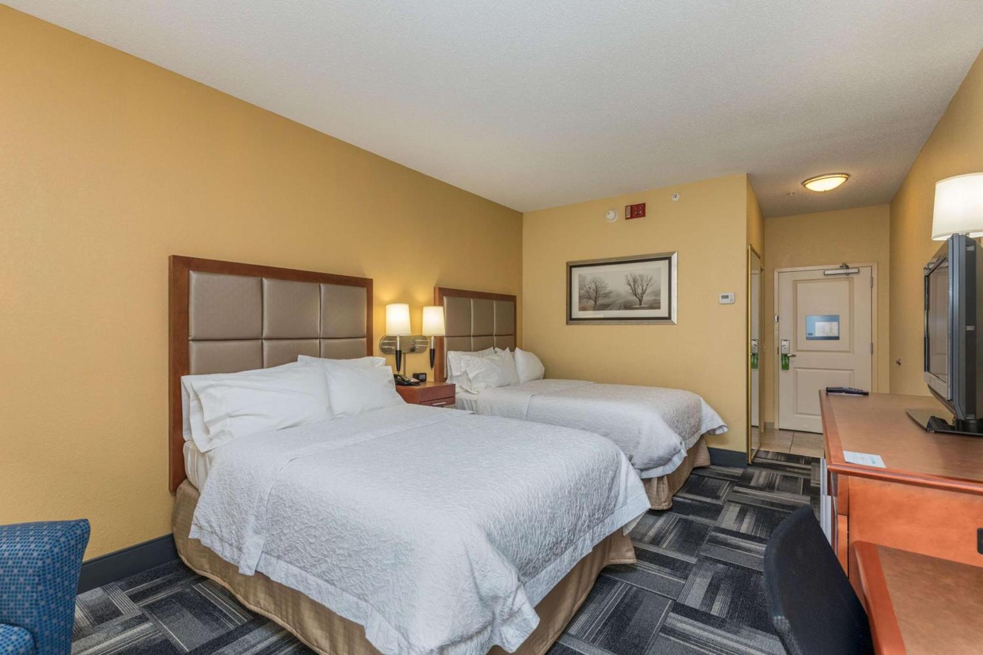 Hampton Inn Owensboro photo 14