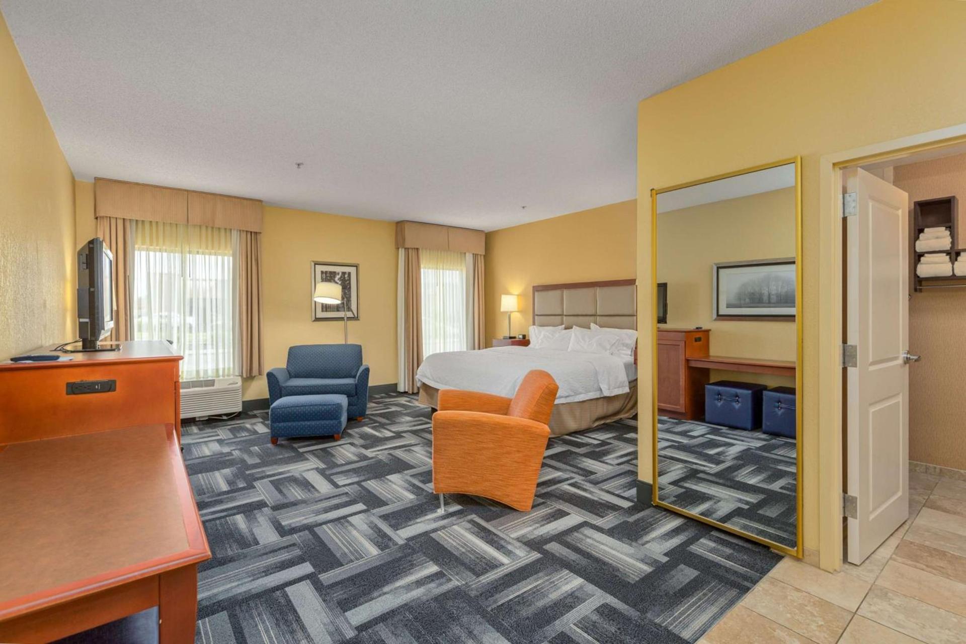 Hampton Inn Owensboro photo 19