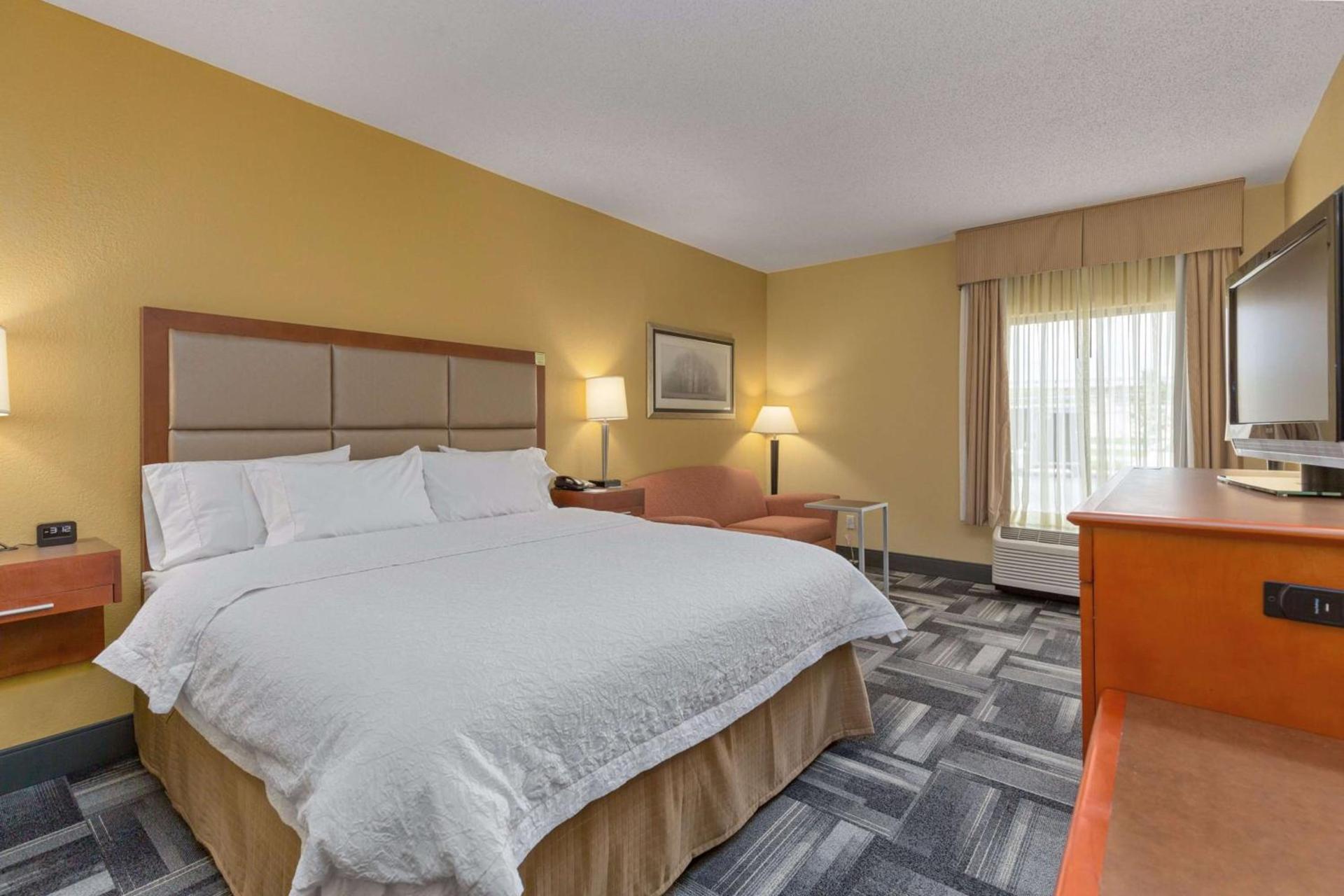 Hampton Inn Owensboro photo 20