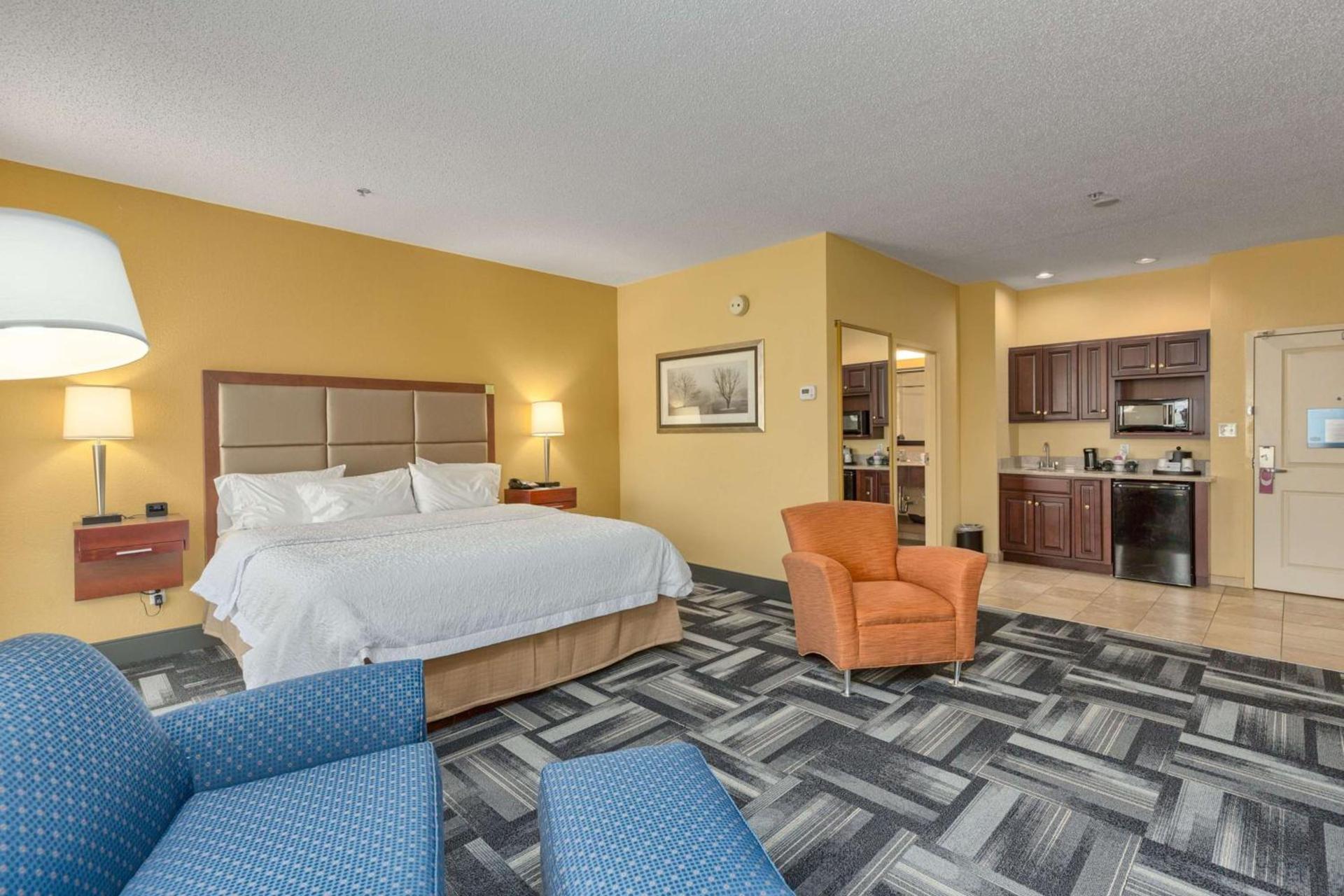 Hampton Inn Owensboro photo 33